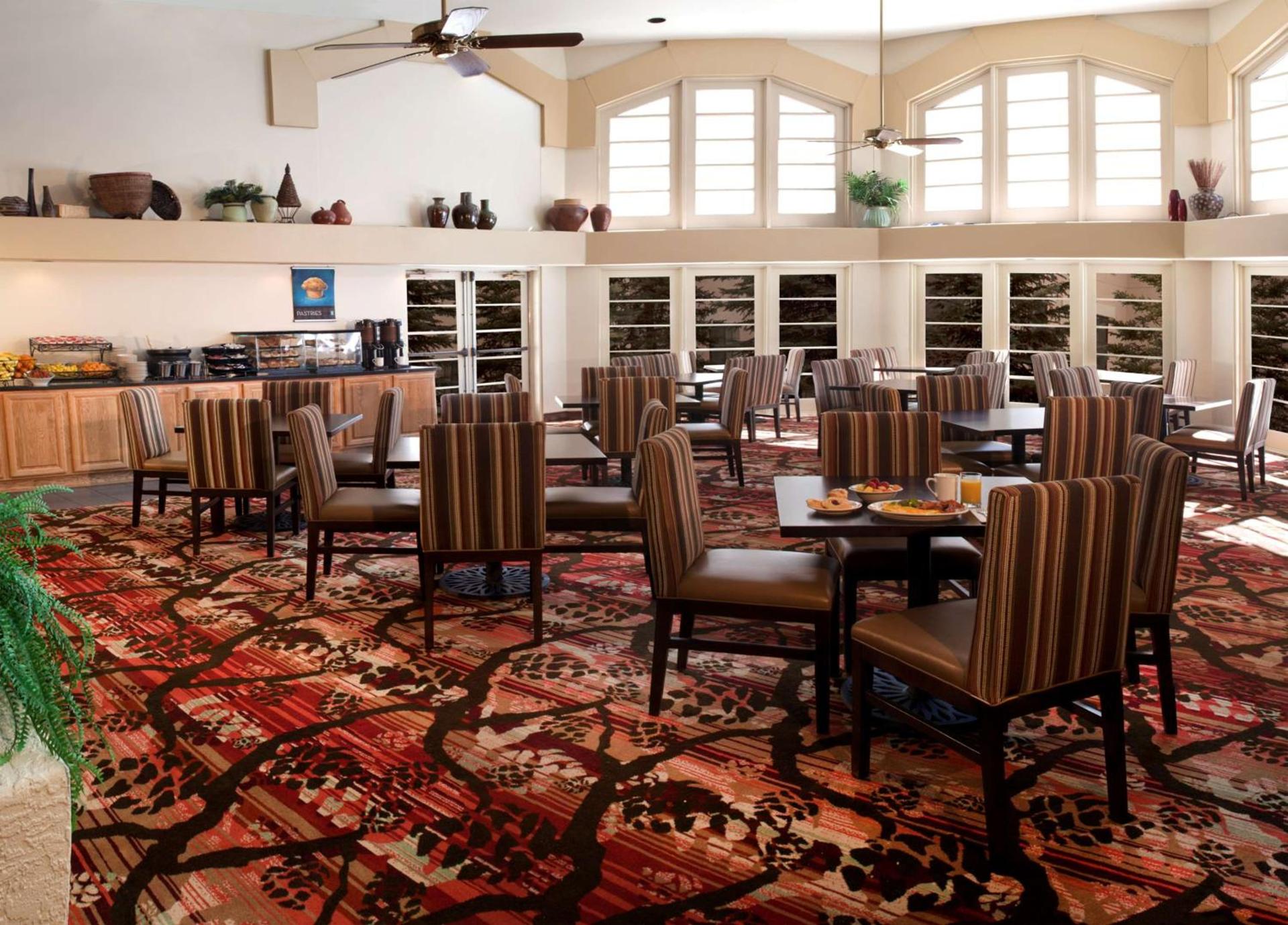 Embassy Suites by Hilton Flagstaff photo 8