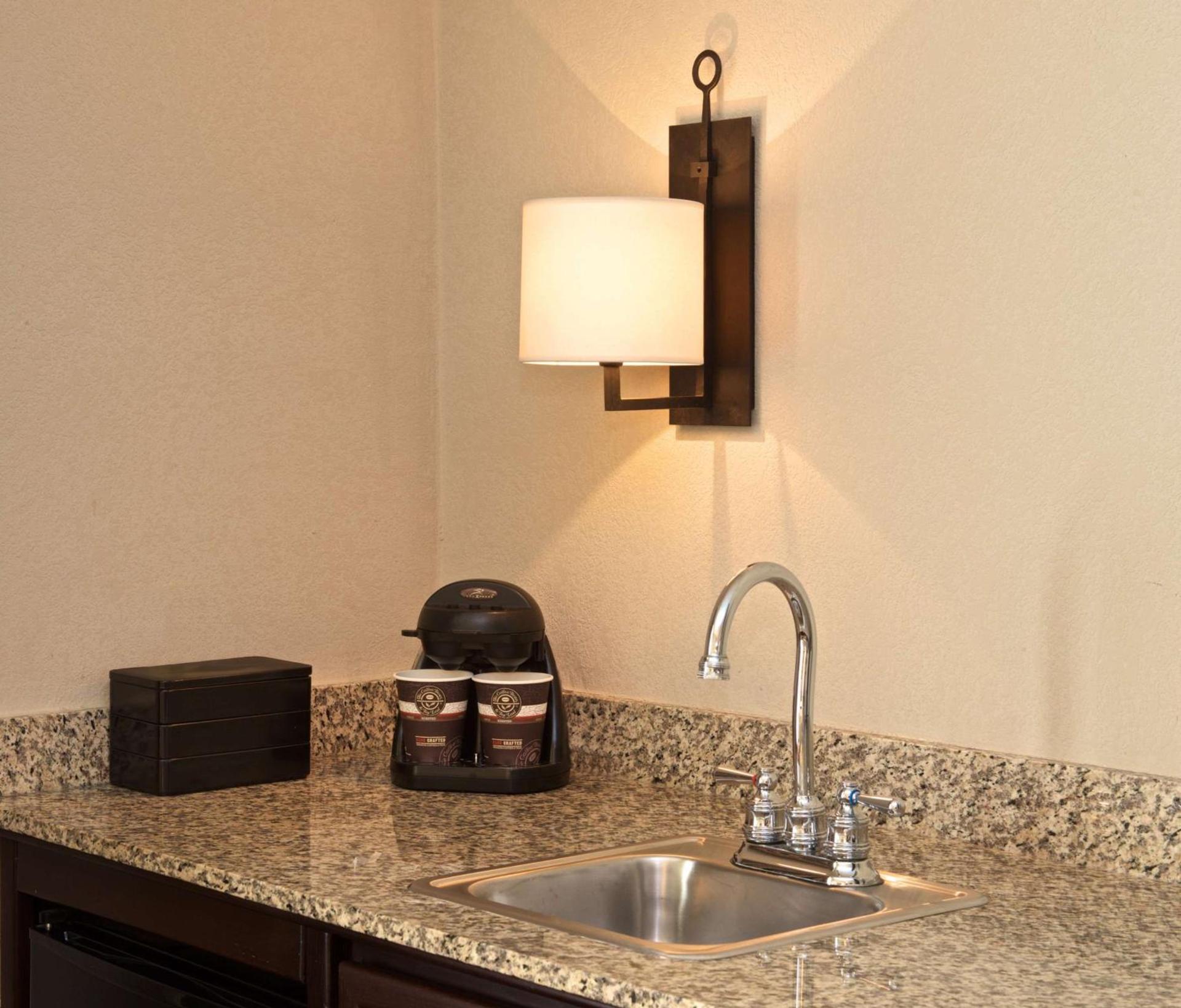 Embassy Suites by Hilton Flagstaff photo 21