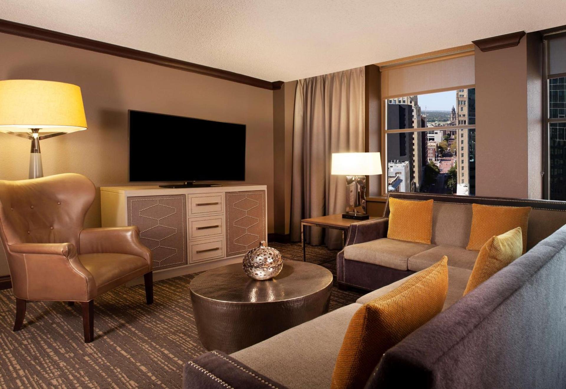 Hilton Fort Worth photo 61
