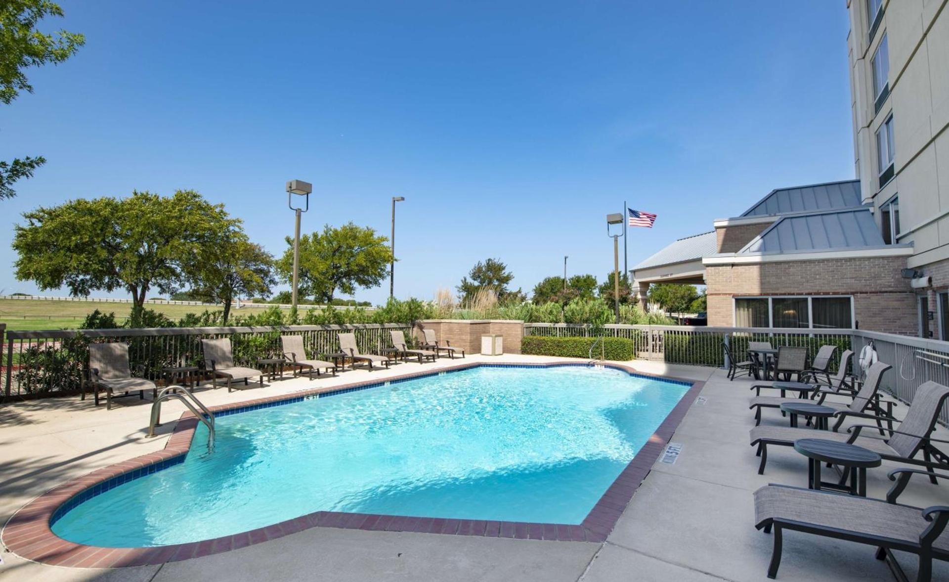 Hampton Inn & Suites N Ft Worth-Alliance Airport photo 49