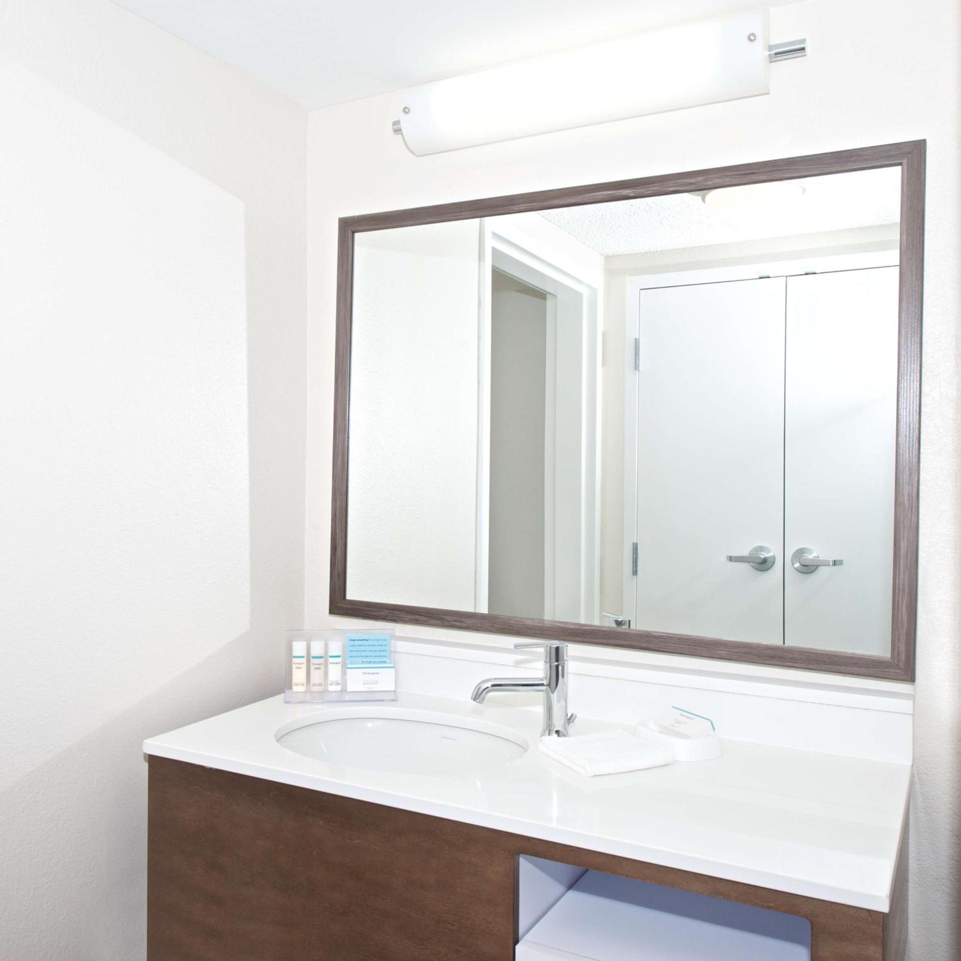 Hampton Inn & Suites N Ft Worth-Alliance Airport photo 37