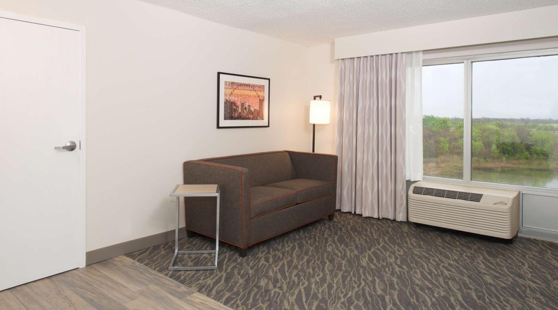Hampton Inn & Suites N Ft Worth-Alliance Airport photo 2