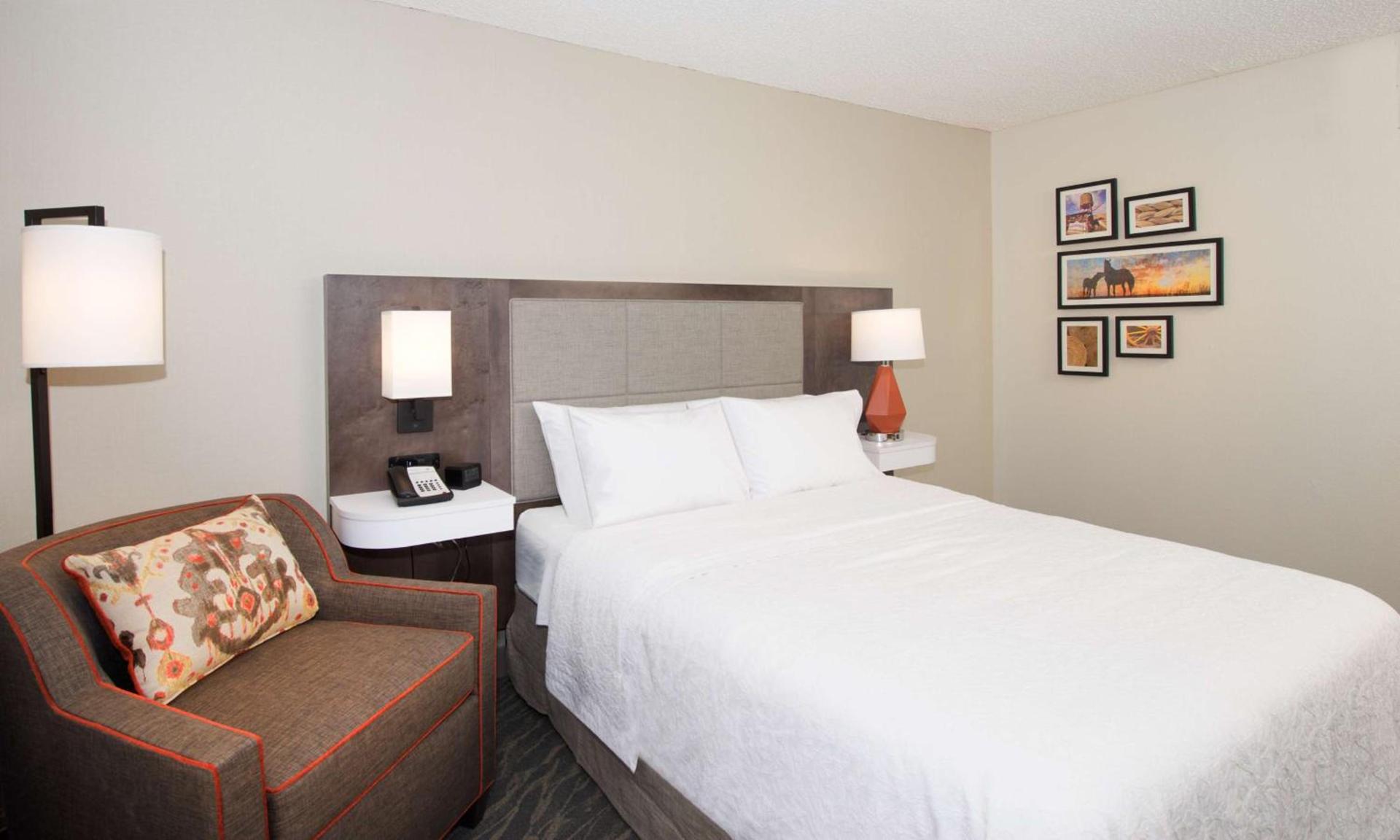 Hampton Inn & Suites N Ft Worth-Alliance Airport photo 3