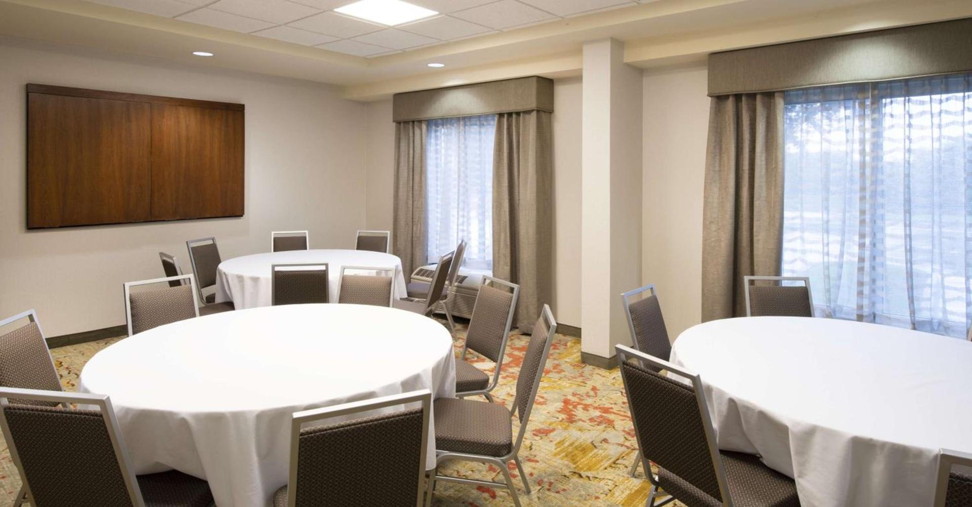 Hampton Inn & Suites N Ft Worth-Alliance Airport photo 13