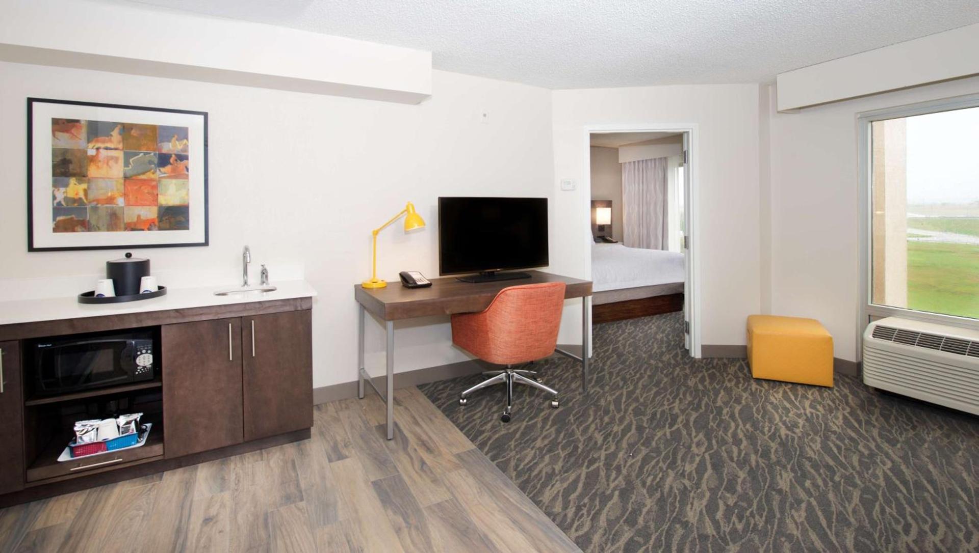Hampton Inn & Suites N Ft Worth-Alliance Airport photo 12
