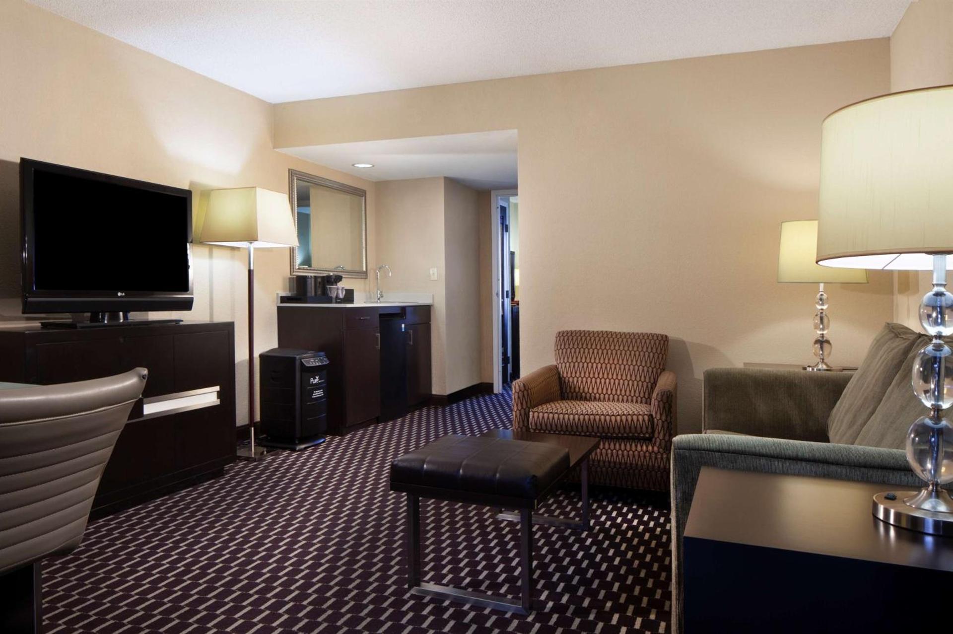 Embassy Suites by Hilton Houston Near the Galleria photo 29