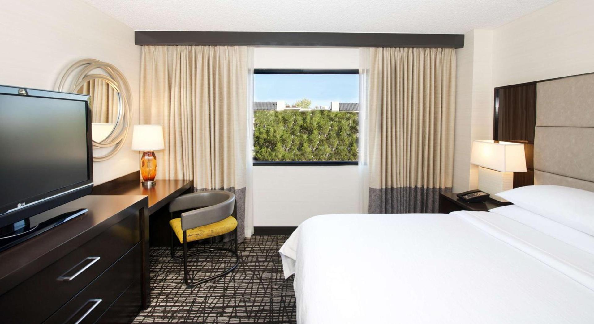 Embassy Suites by Hilton Las Vegas photo 29