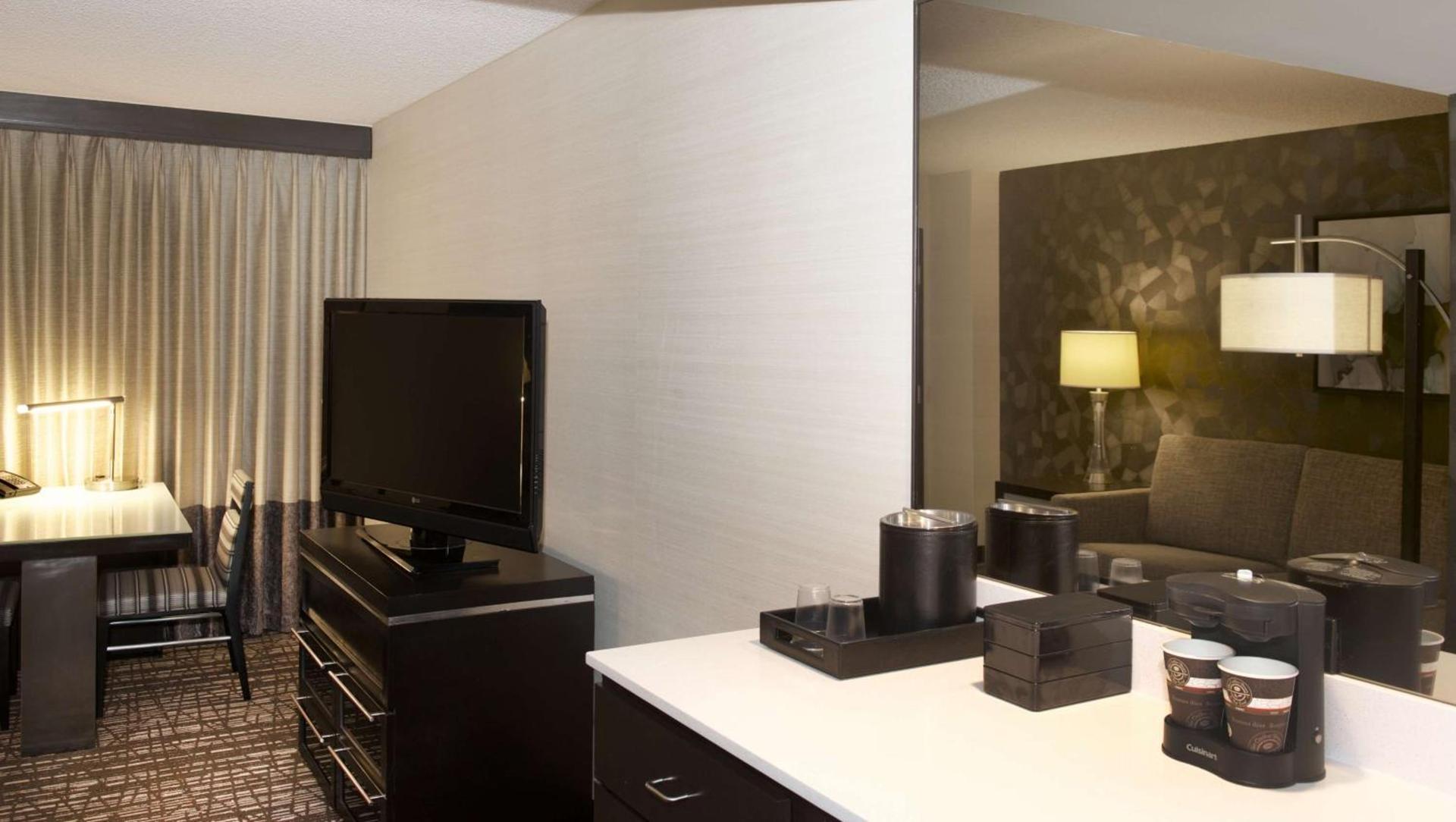 Embassy Suites by Hilton Las Vegas photo 34