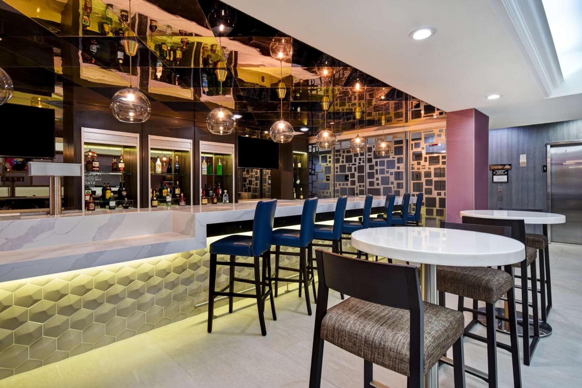 Hampton Inn NY-JFK photo 48