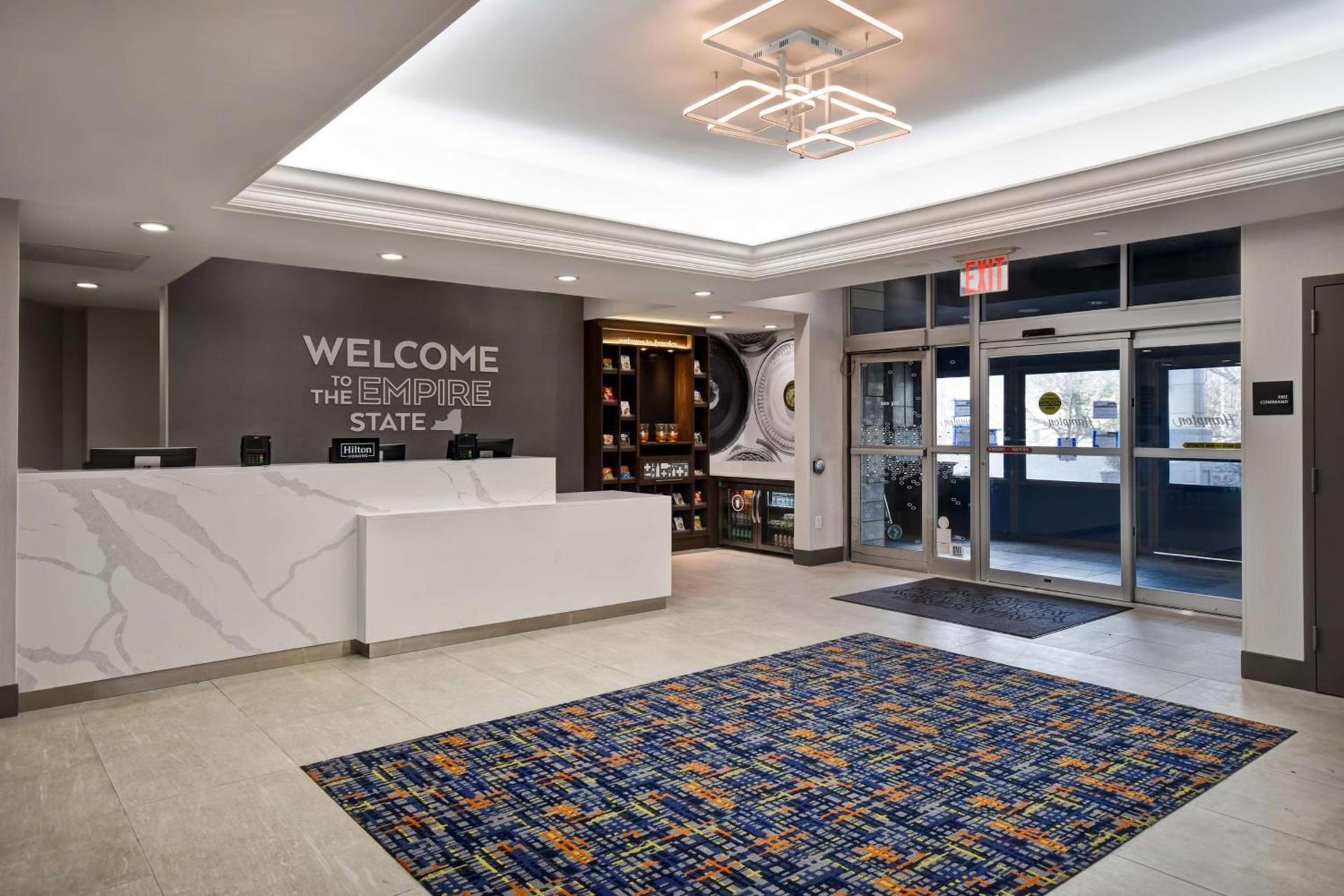 Hampton Inn NY-JFK photo 16