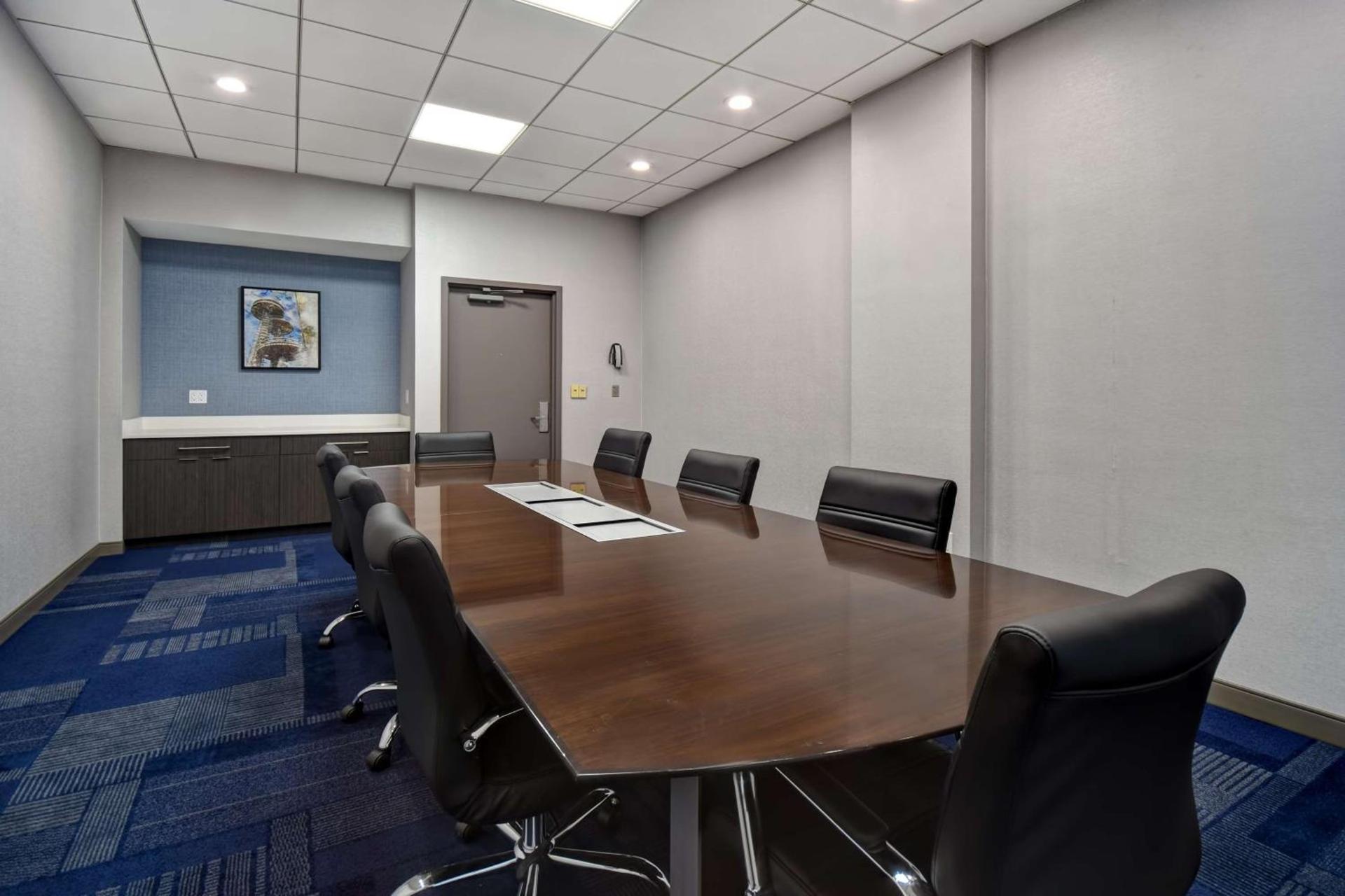 Hampton Inn NY-JFK photo 41
