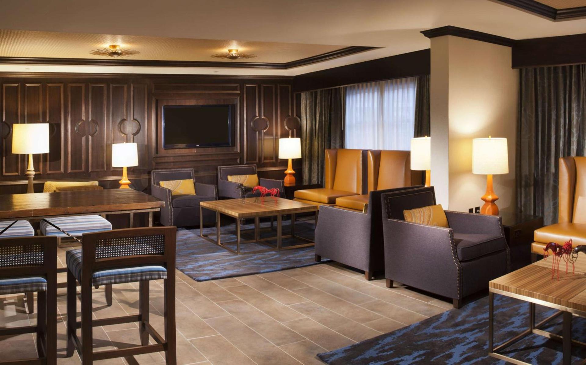 Hilton Santa Fe Historic Plaza photo 9