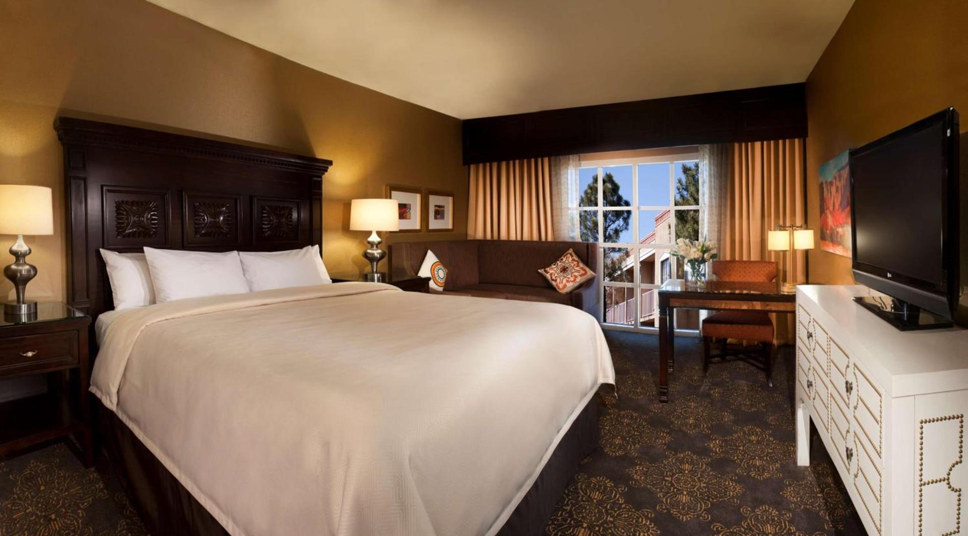 Hilton Santa Fe Historic Plaza photo 42