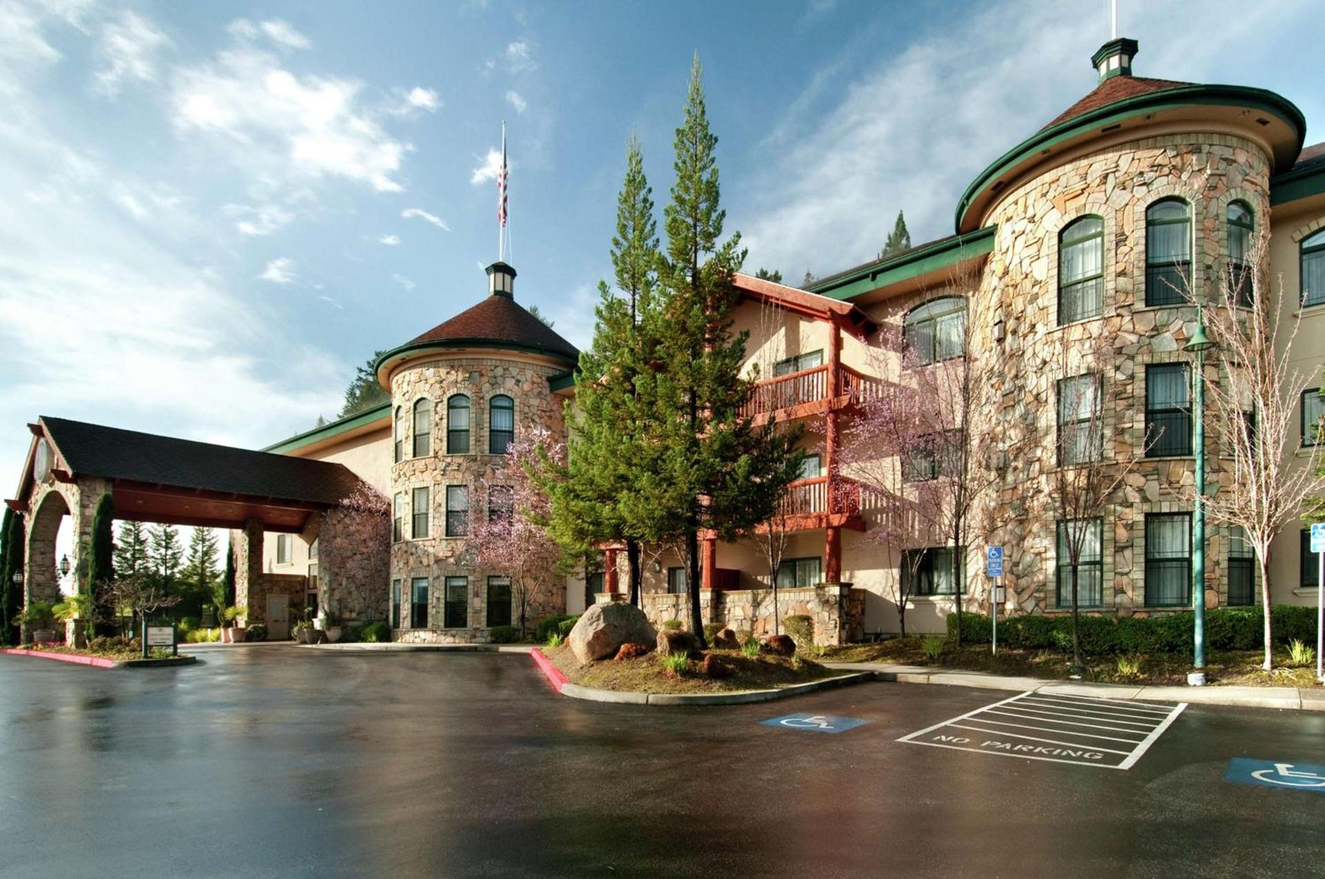 Hilton Santa Cruz Scotts Valley photo 1