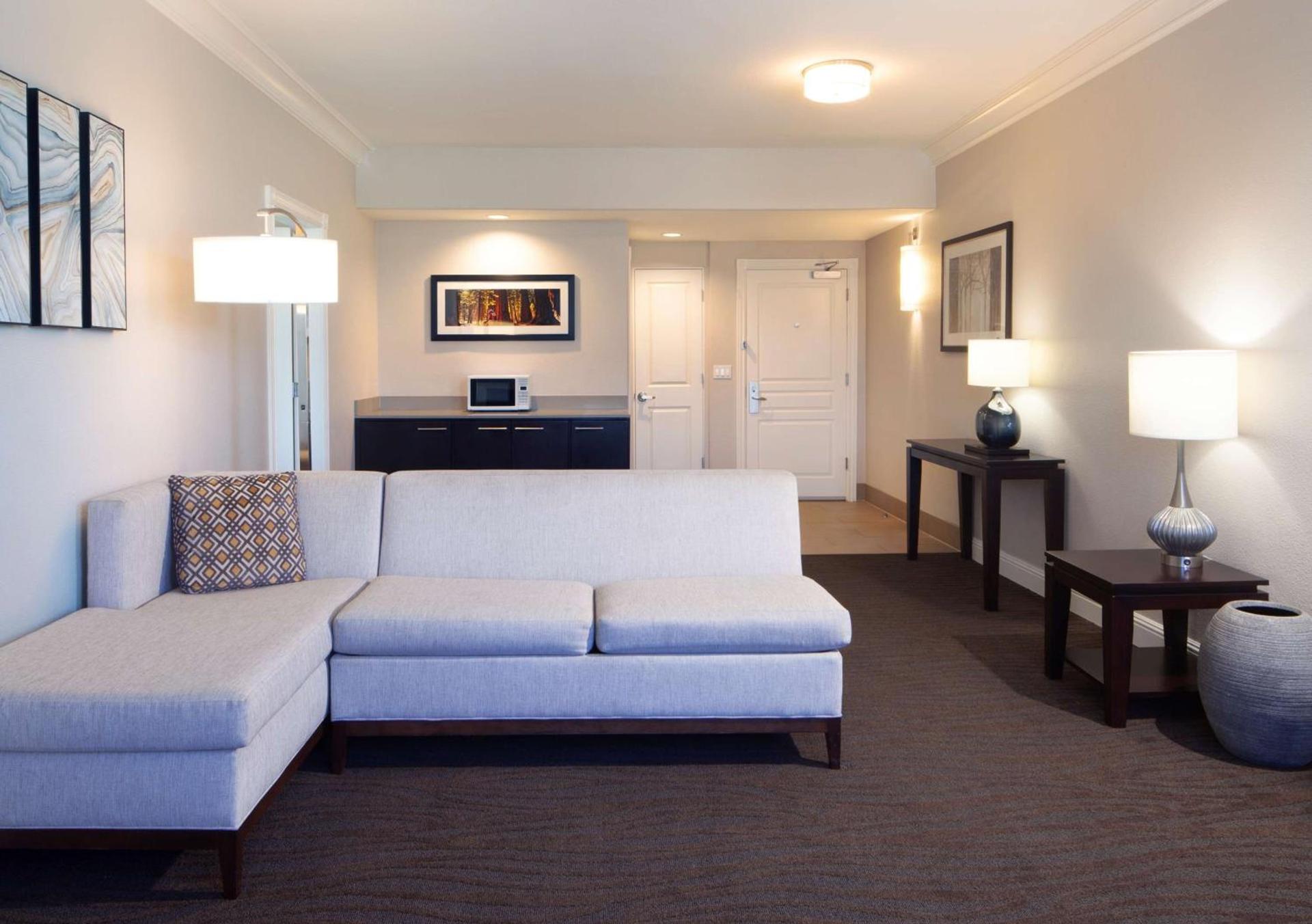 Hilton Santa Cruz Scotts Valley photo 30