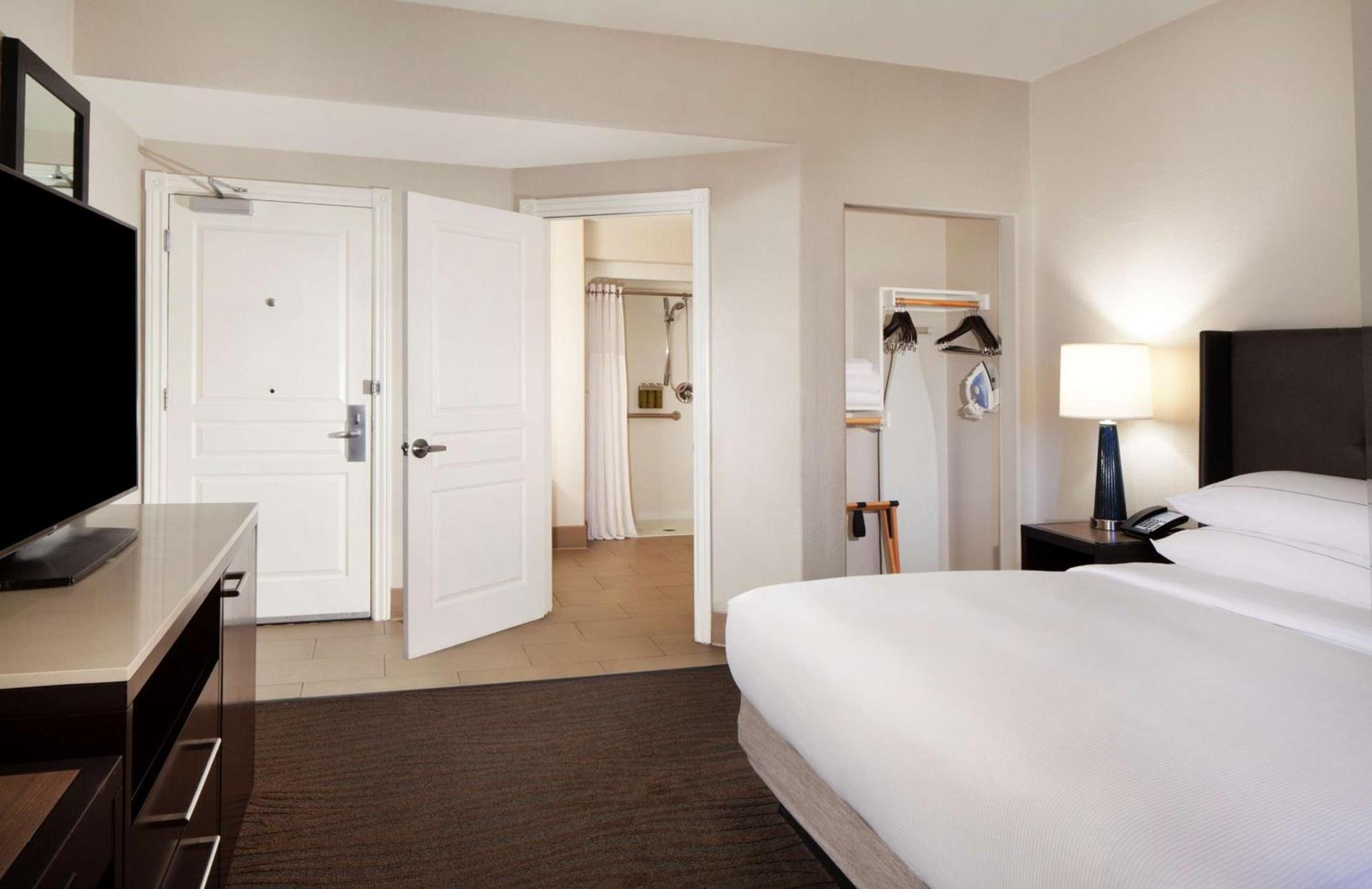 Hilton Santa Cruz Scotts Valley photo 32