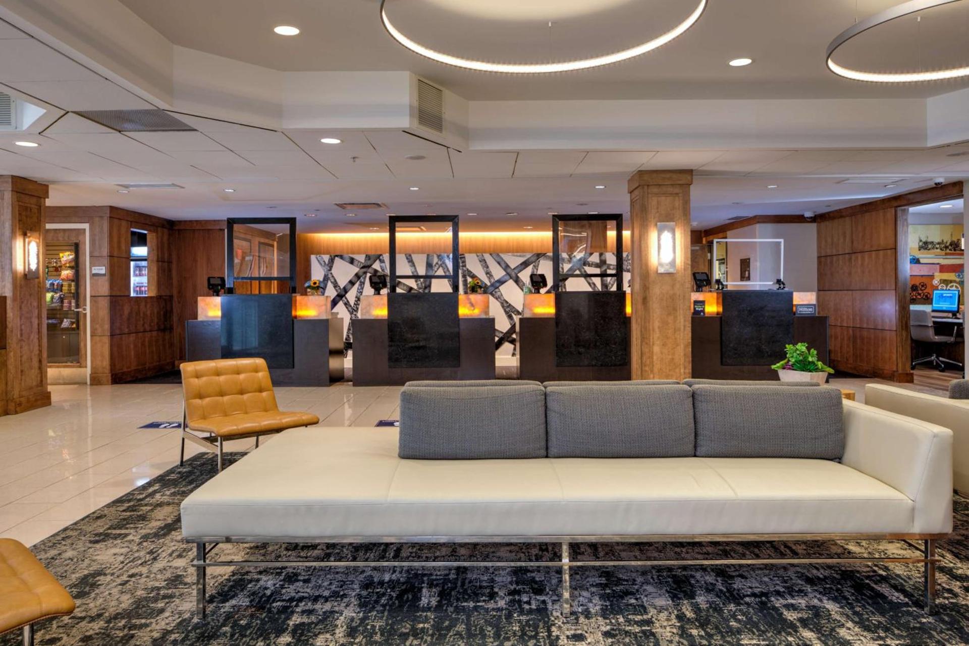 DoubleTree by Hilton Hotel & Suites Pittsburgh Downtown photo 8