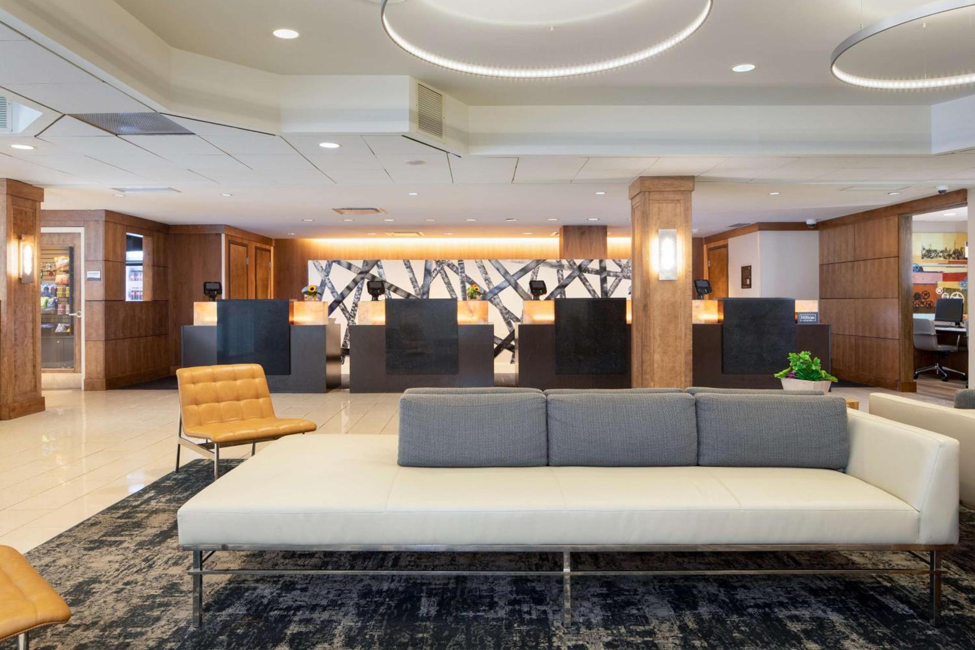 DoubleTree by Hilton Hotel & Suites Pittsburgh Downtown photo 11