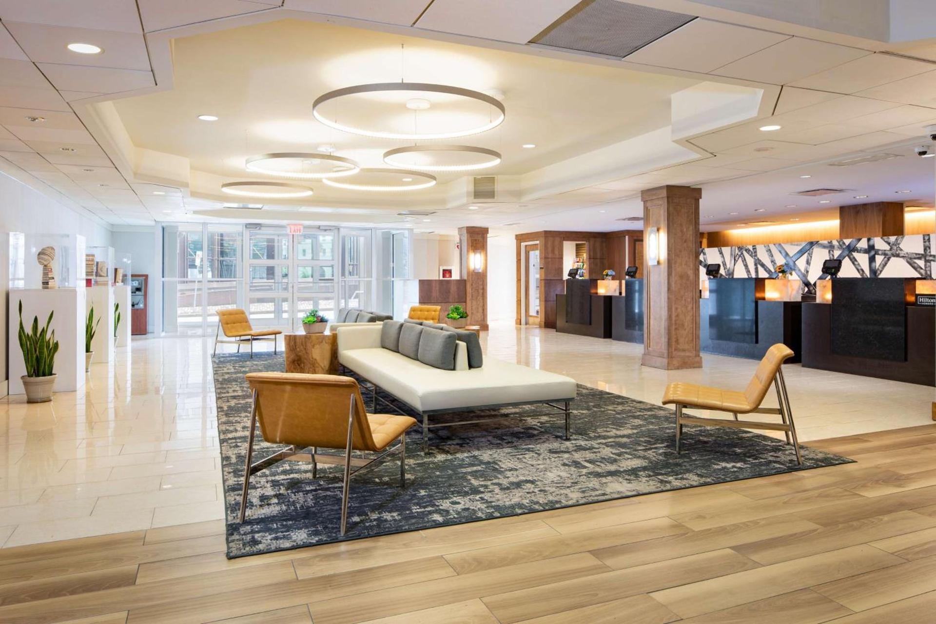 DoubleTree by Hilton Hotel & Suites Pittsburgh Downtown photo 10