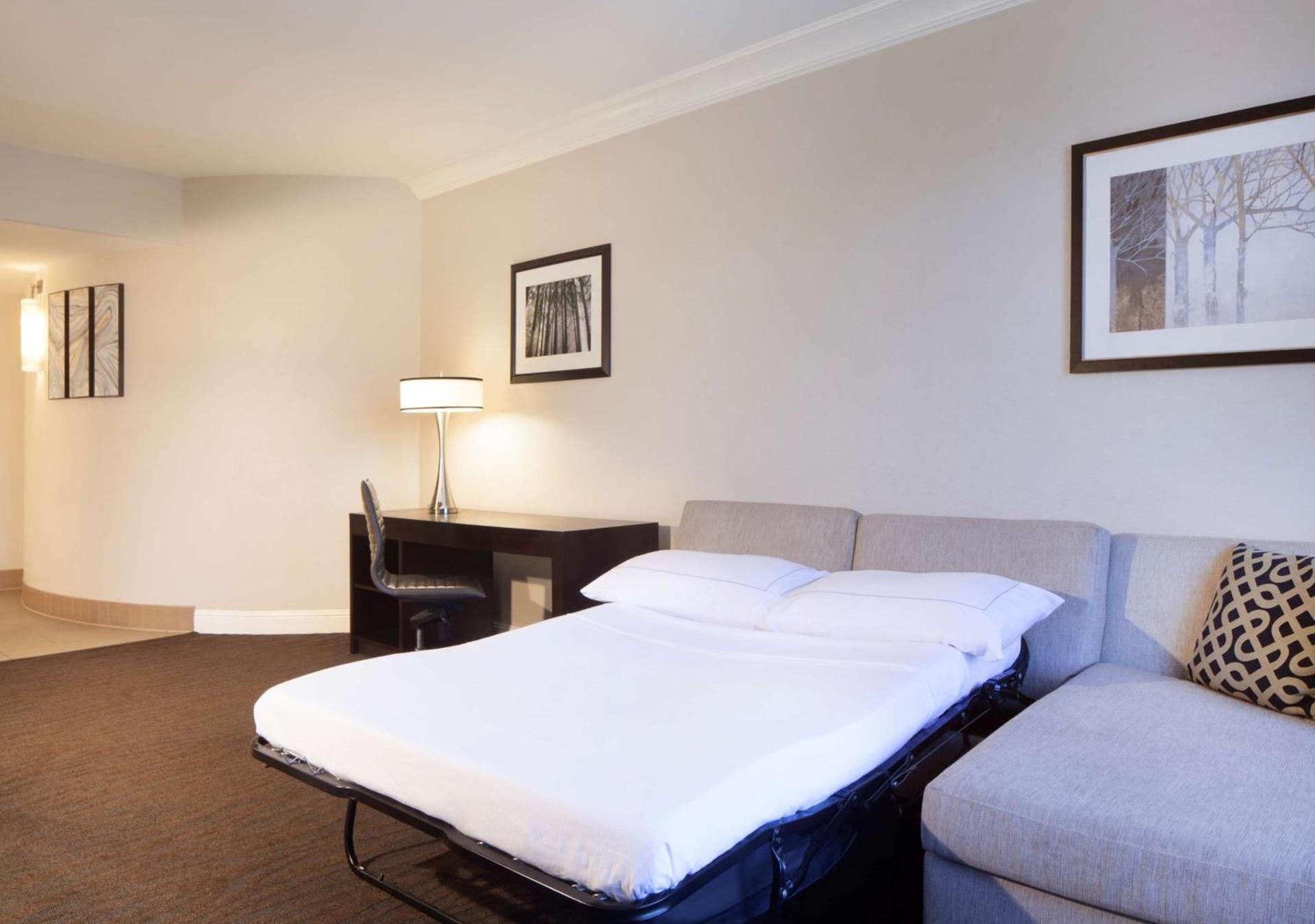 Hilton Santa Cruz Scotts Valley photo 34