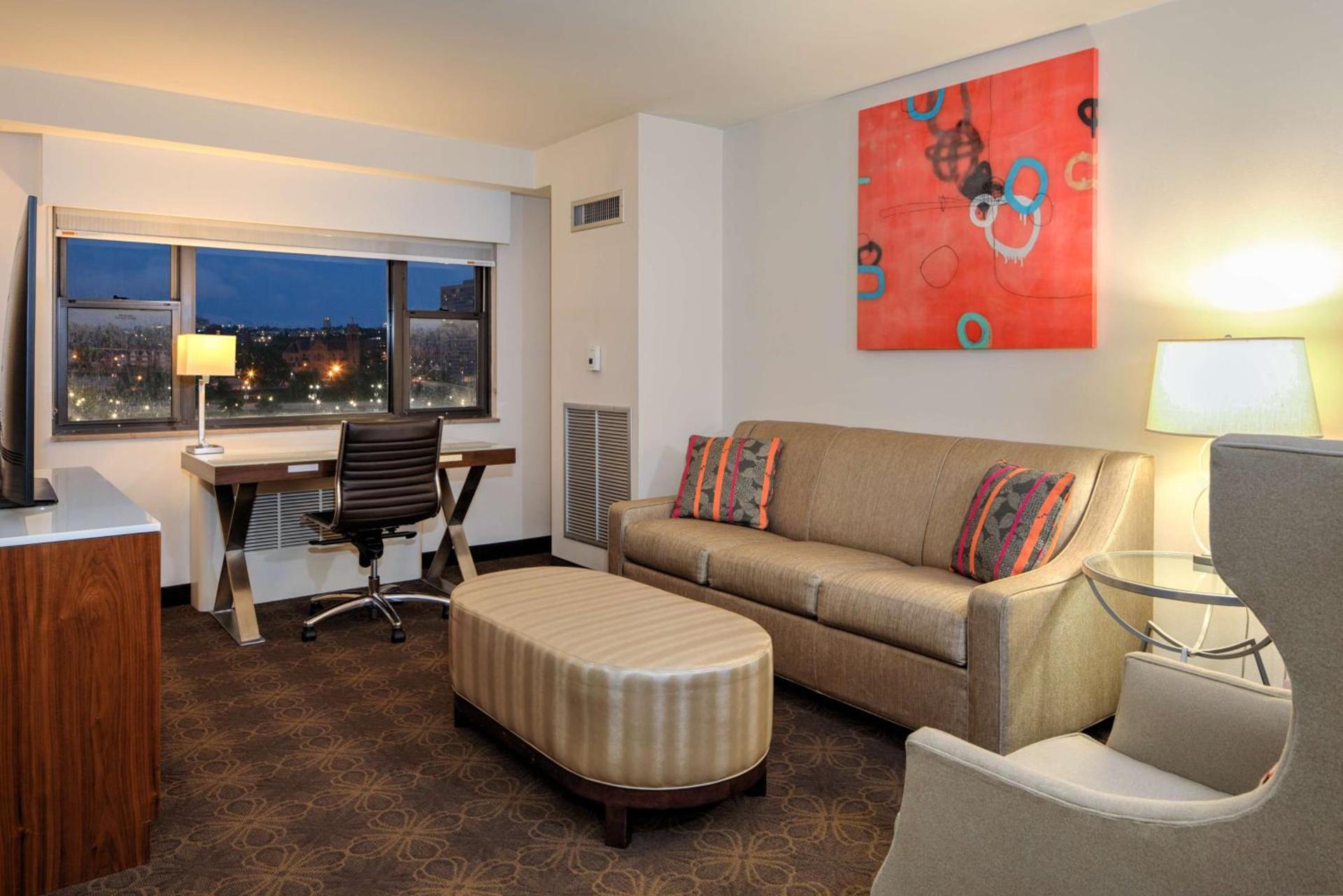 DoubleTree by Hilton Hotel & Suites Pittsburgh Downtown photo 34