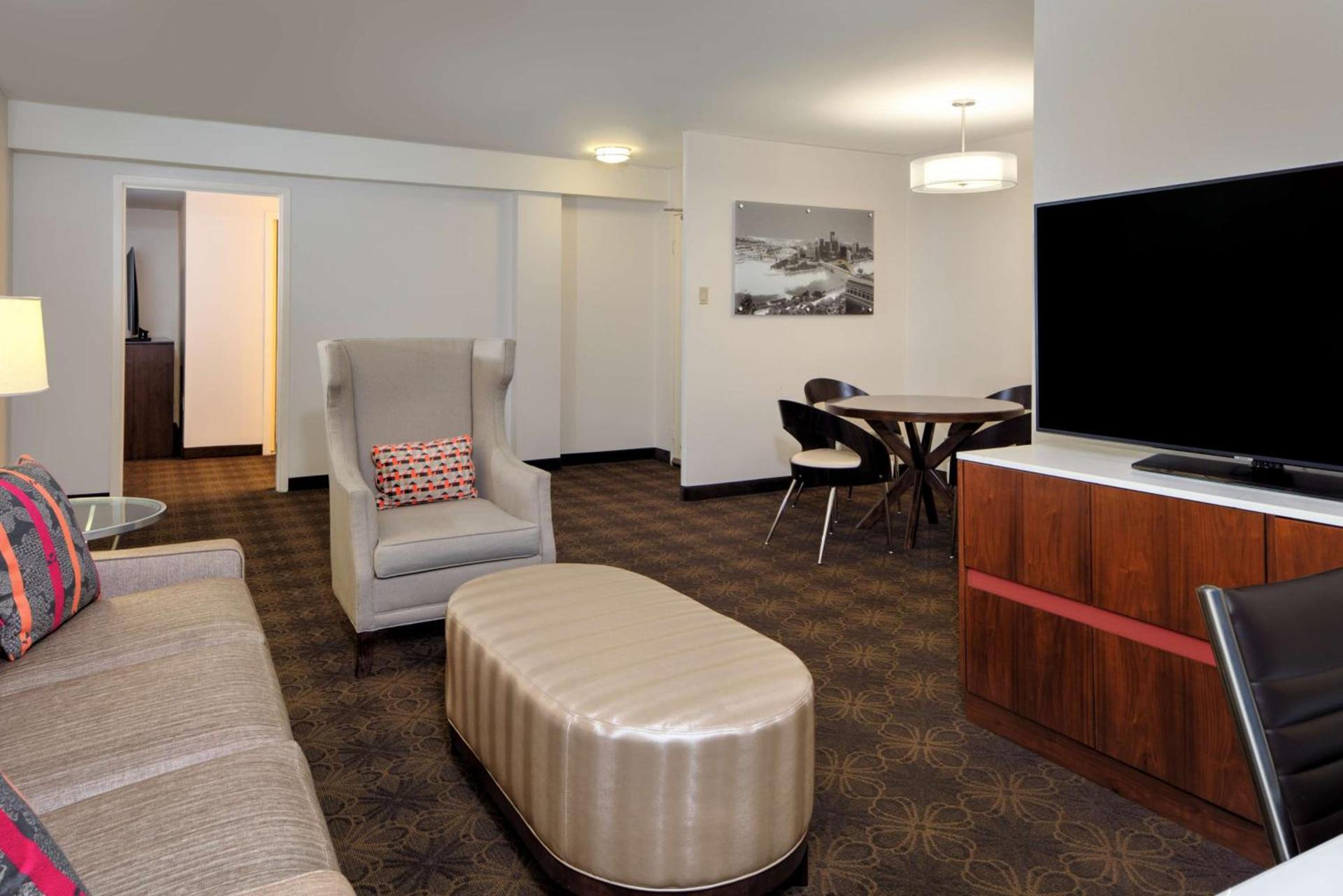 DoubleTree by Hilton Hotel & Suites Pittsburgh Downtown photo 35