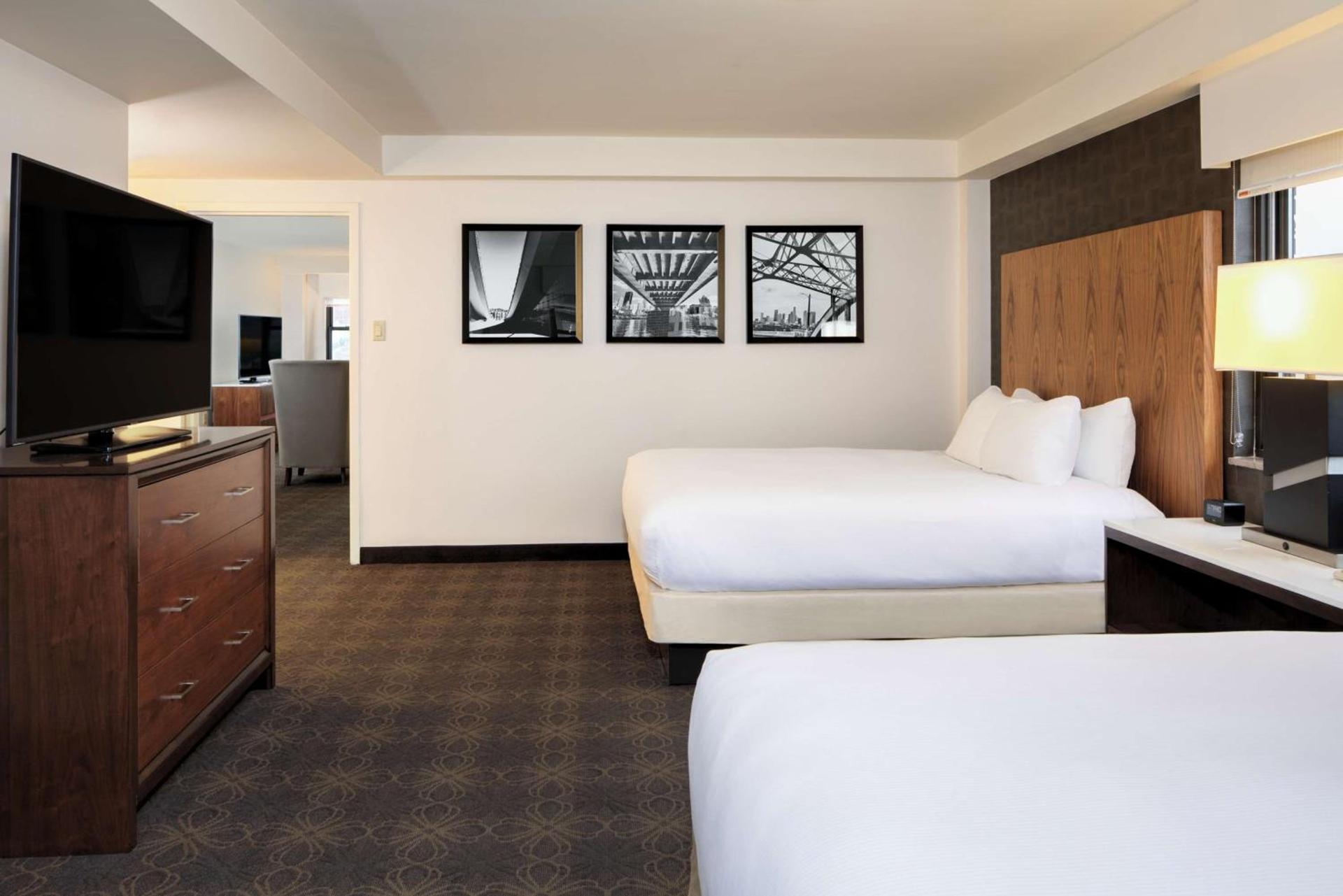 DoubleTree by Hilton Hotel & Suites Pittsburgh Downtown photo 36