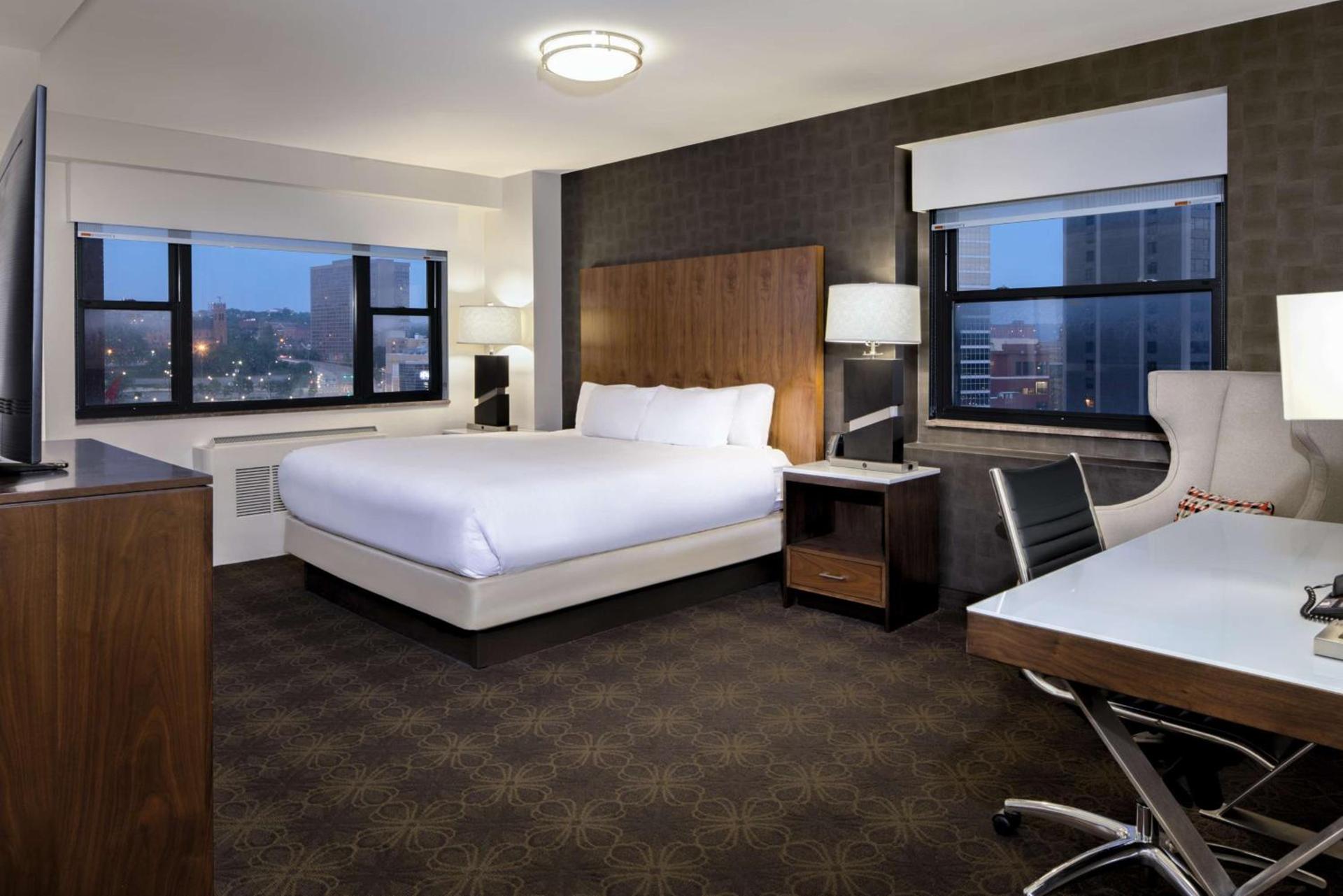 DoubleTree by Hilton Hotel & Suites Pittsburgh Downtown photo 39