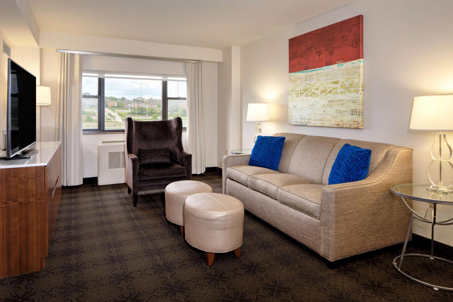 DoubleTree by Hilton Hotel & Suites Pittsburgh Downtown photo 42