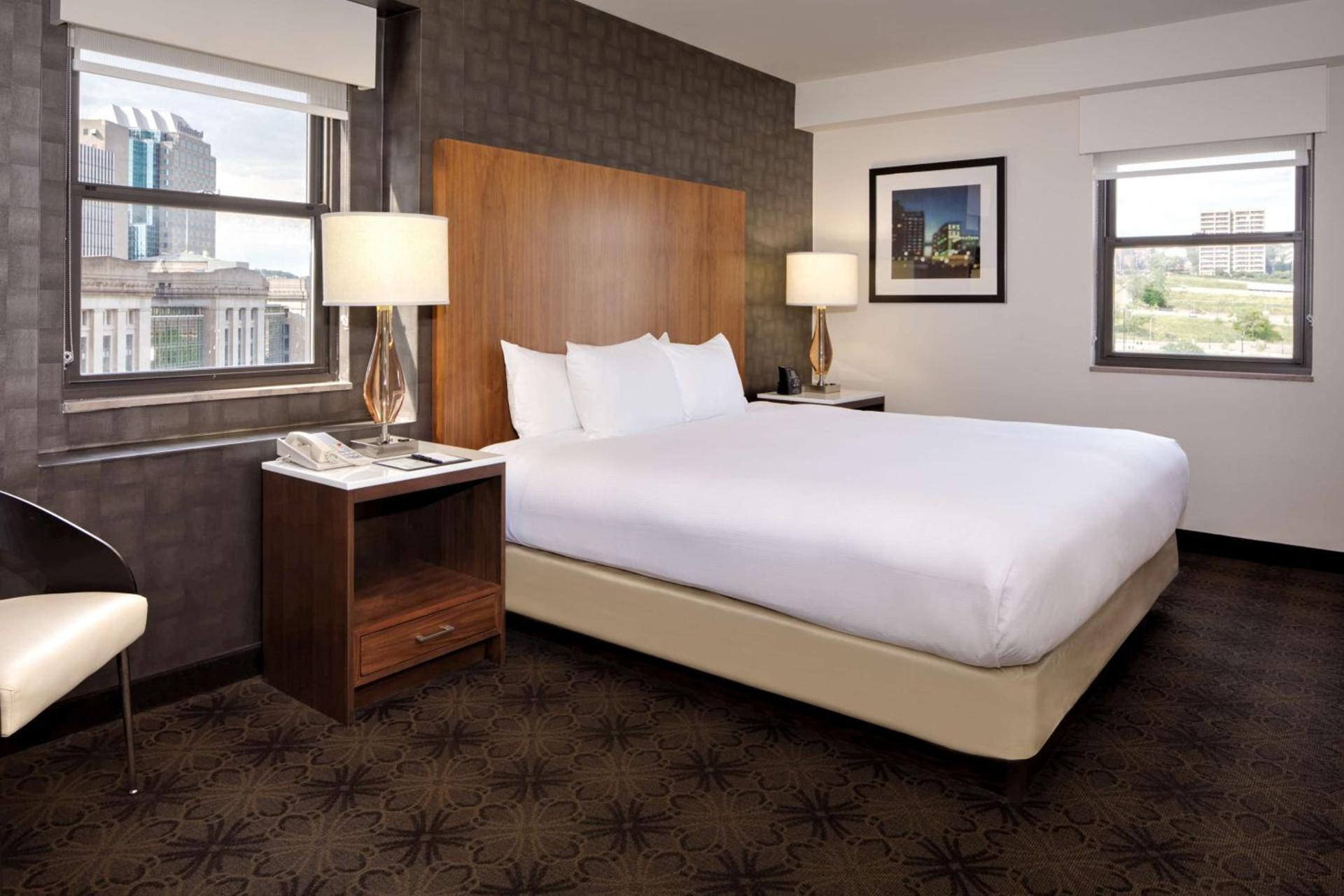 DoubleTree by Hilton Hotel & Suites Pittsburgh Downtown photo 43
