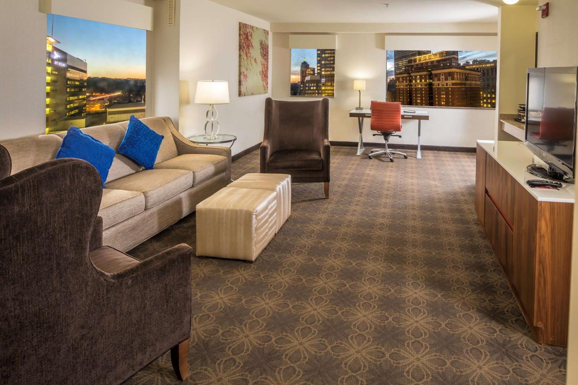 DoubleTree by Hilton Hotel & Suites Pittsburgh Downtown photo 57