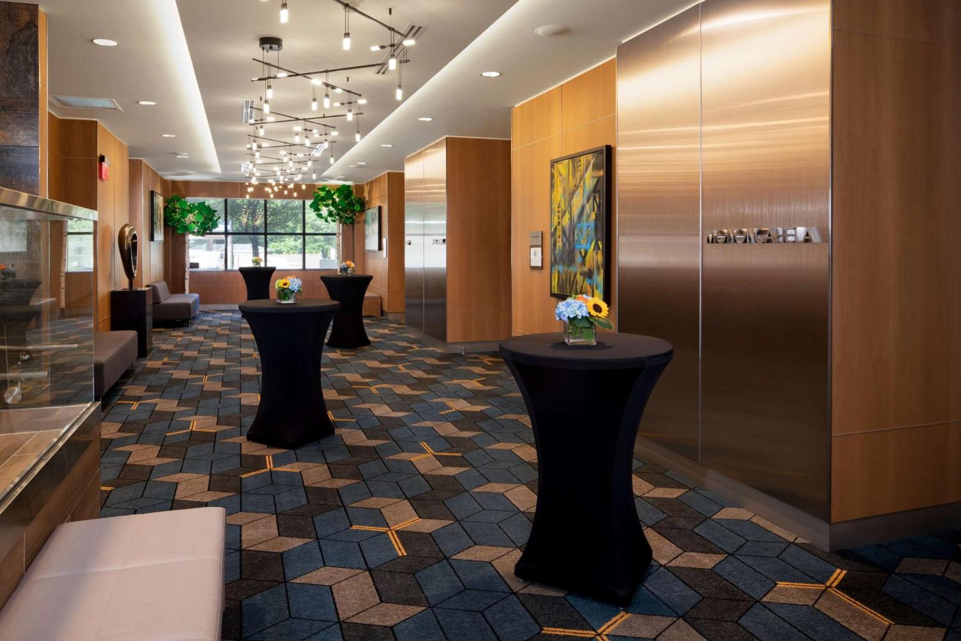 DoubleTree by Hilton Hotel & Suites Pittsburgh Downtown photo 58
