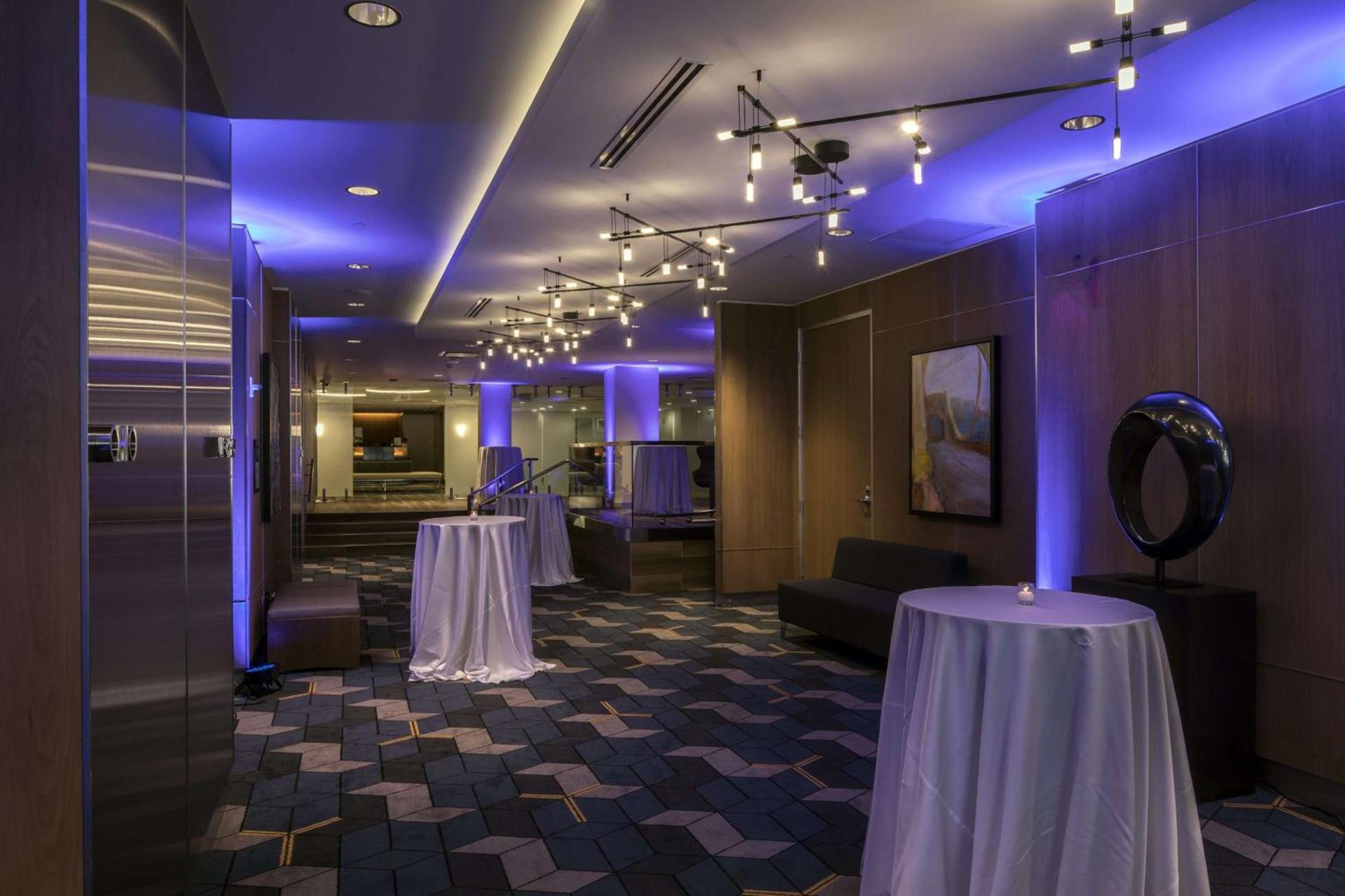 DoubleTree by Hilton Hotel & Suites Pittsburgh Downtown photo 69