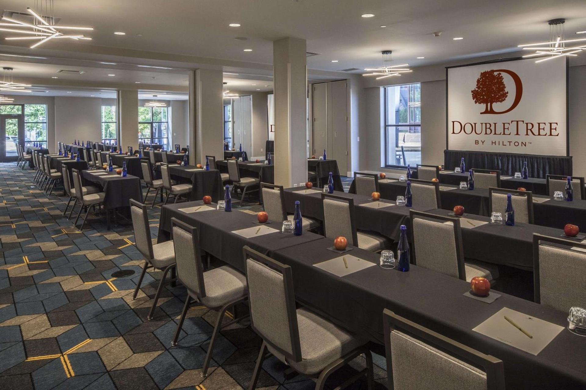DoubleTree by Hilton Hotel & Suites Pittsburgh Downtown photo 70