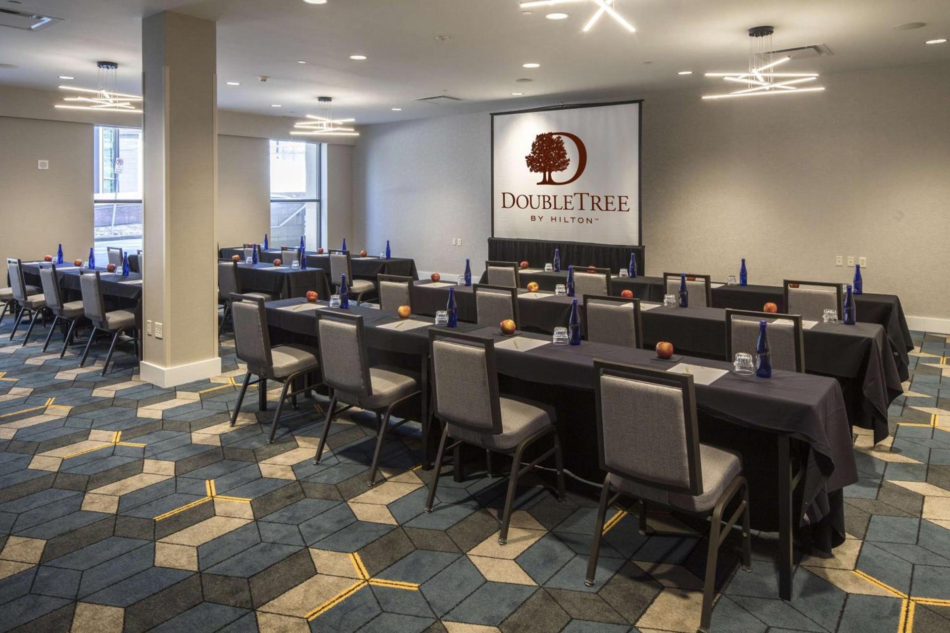 DoubleTree by Hilton Hotel & Suites Pittsburgh Downtown photo 67