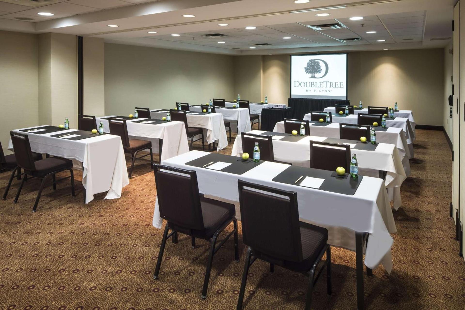 DoubleTree by Hilton Hotel & Suites Pittsburgh Downtown photo 71