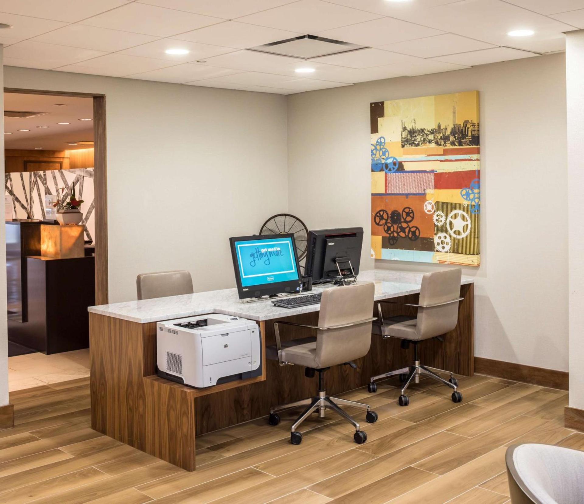 DoubleTree by Hilton Hotel & Suites Pittsburgh Downtown photo 89