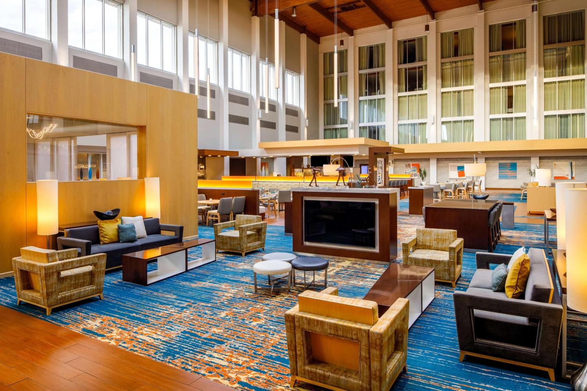 DoubleTree by Hilton Pittsburgh - Cranberry photo 9