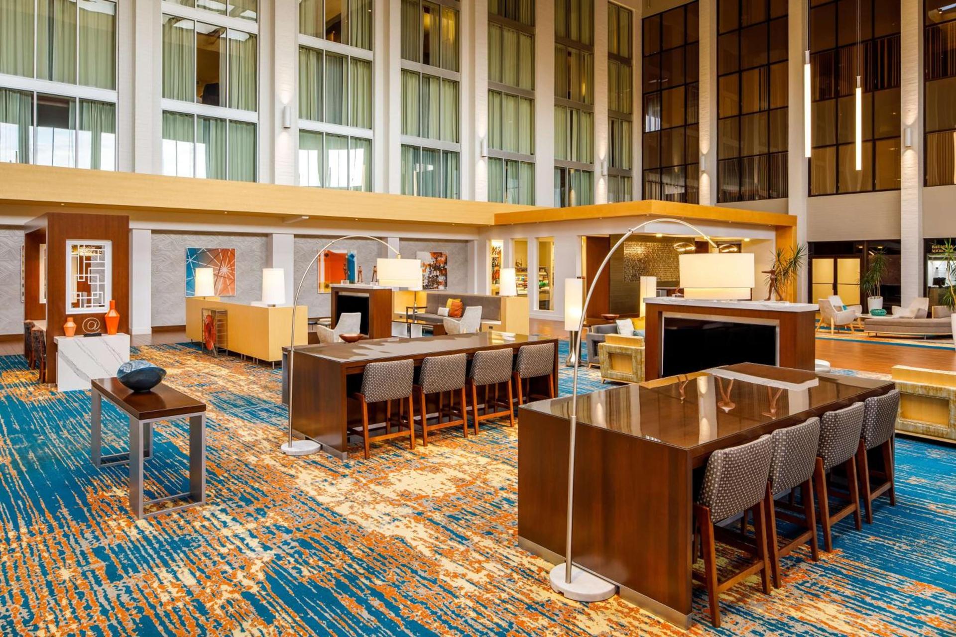 DoubleTree by Hilton Pittsburgh - Cranberry photo 16