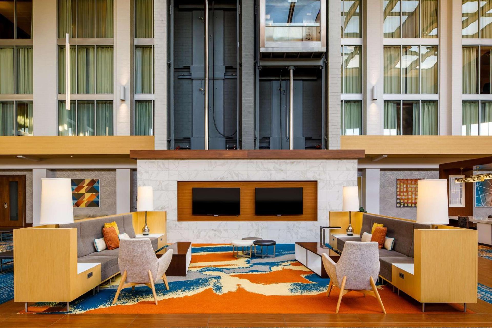 DoubleTree by Hilton Pittsburgh - Cranberry photo 15