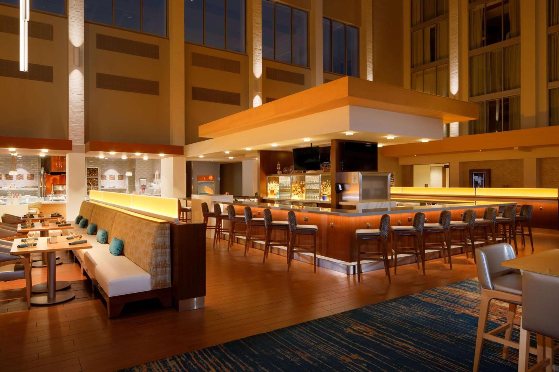 DoubleTree by Hilton Pittsburgh - Cranberry photo 19