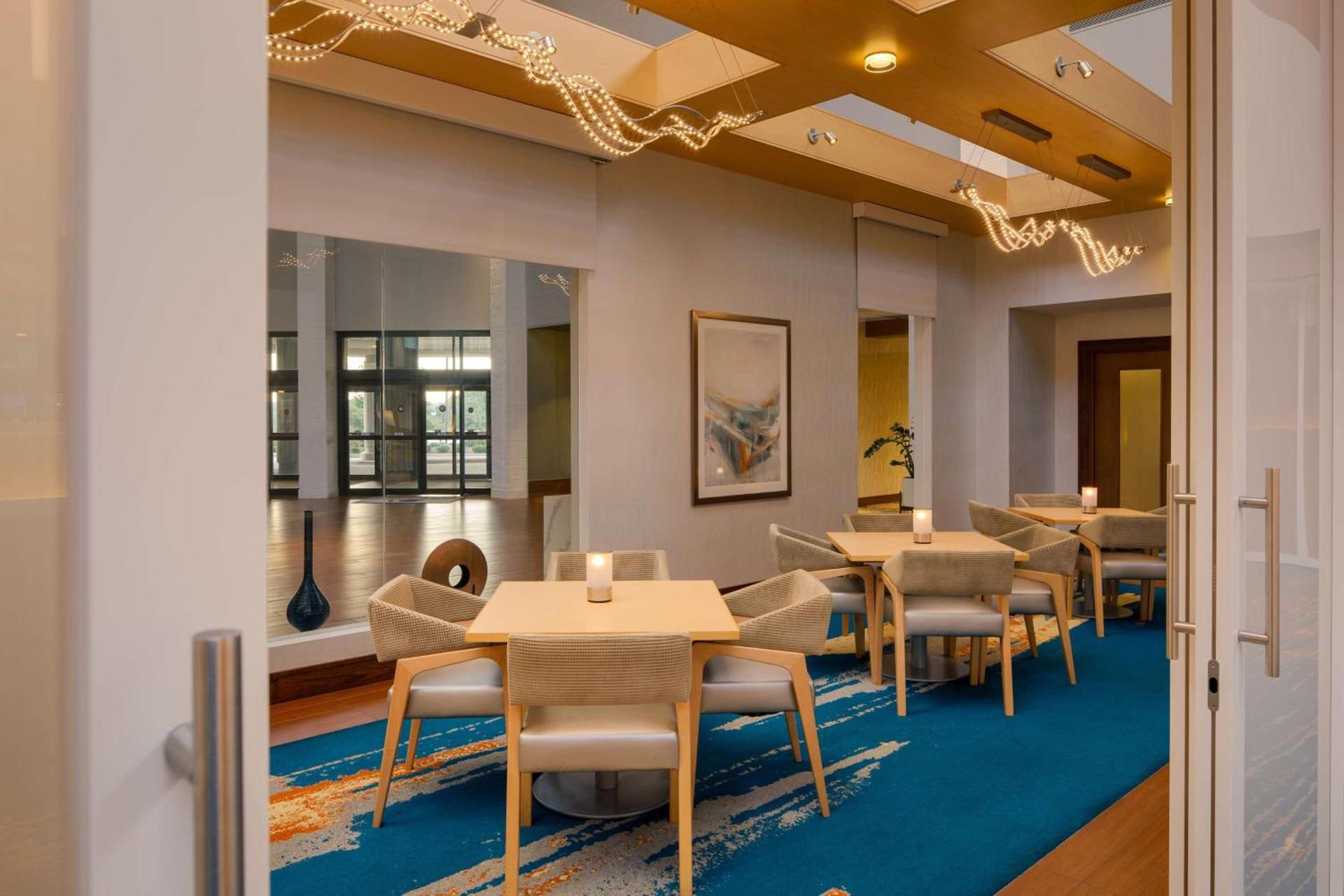DoubleTree by Hilton Pittsburgh - Cranberry photo 29