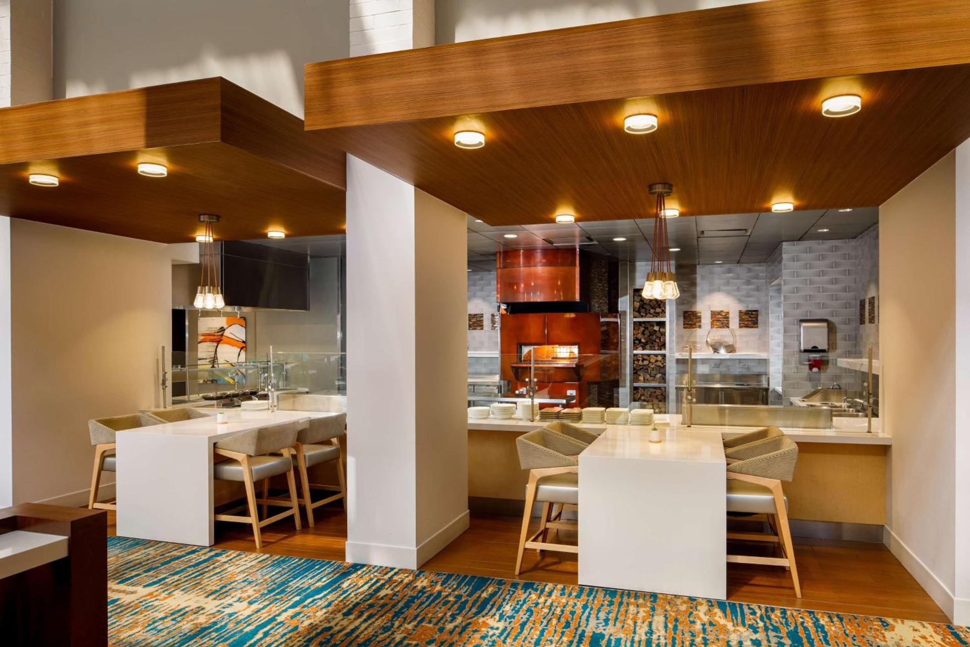 DoubleTree by Hilton Pittsburgh - Cranberry photo 31