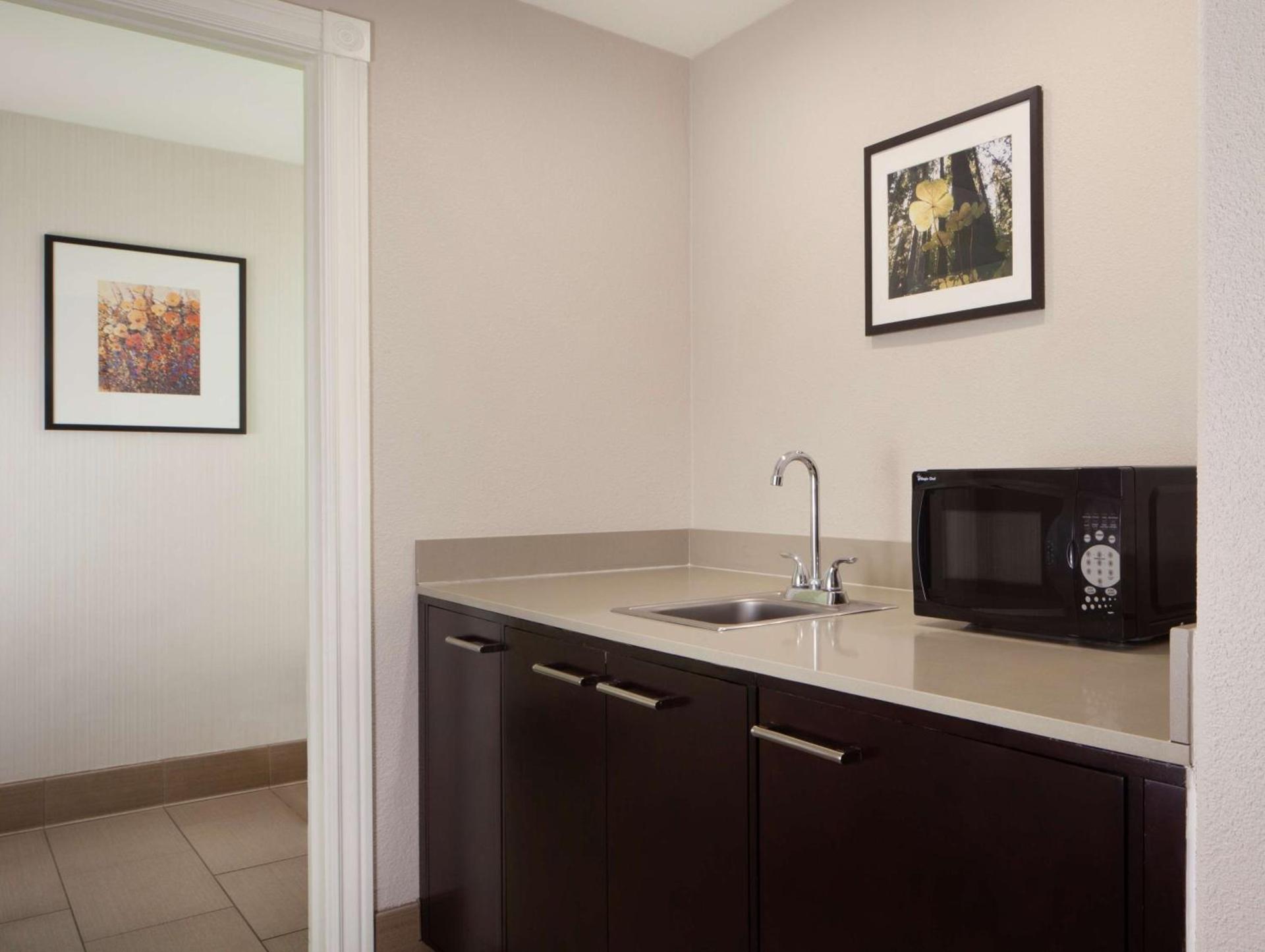 Hilton Santa Cruz Scotts Valley photo 56
