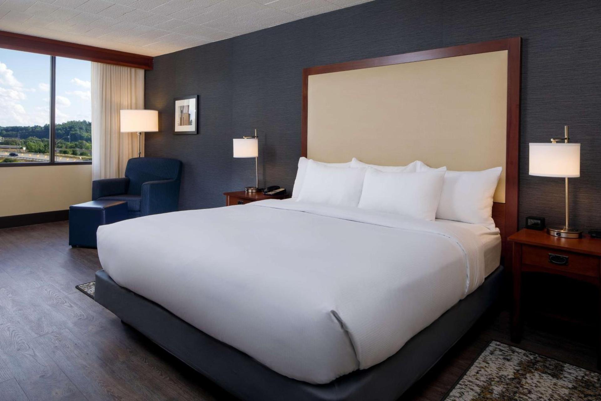 DoubleTree by Hilton Pittsburgh - Cranberry photo 61