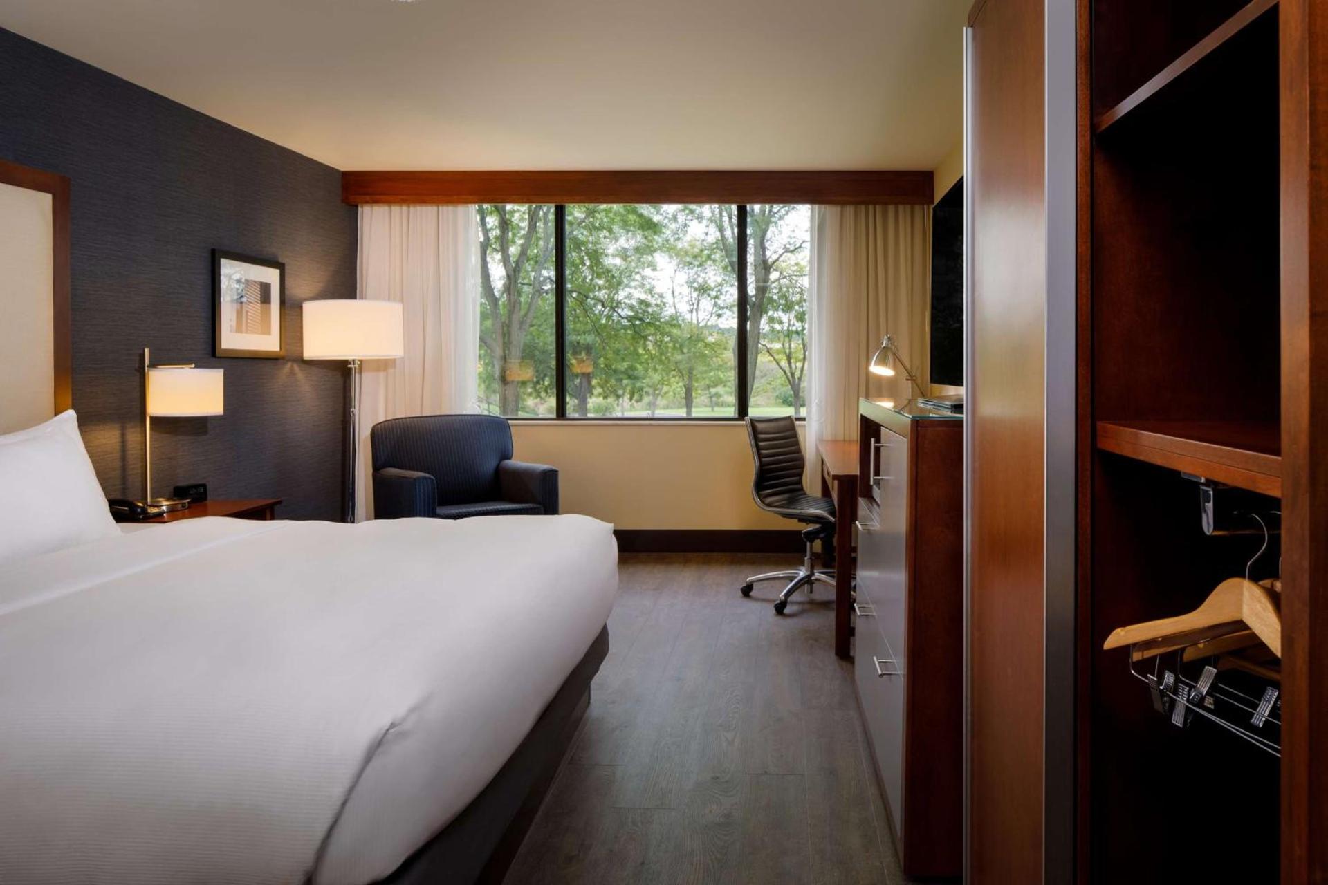 DoubleTree by Hilton Pittsburgh - Cranberry photo 69