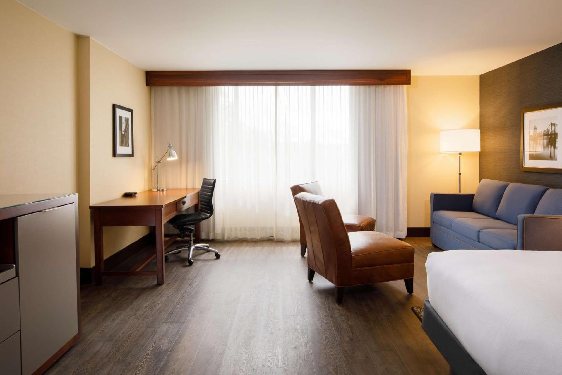 DoubleTree by Hilton Pittsburgh - Cranberry photo 74