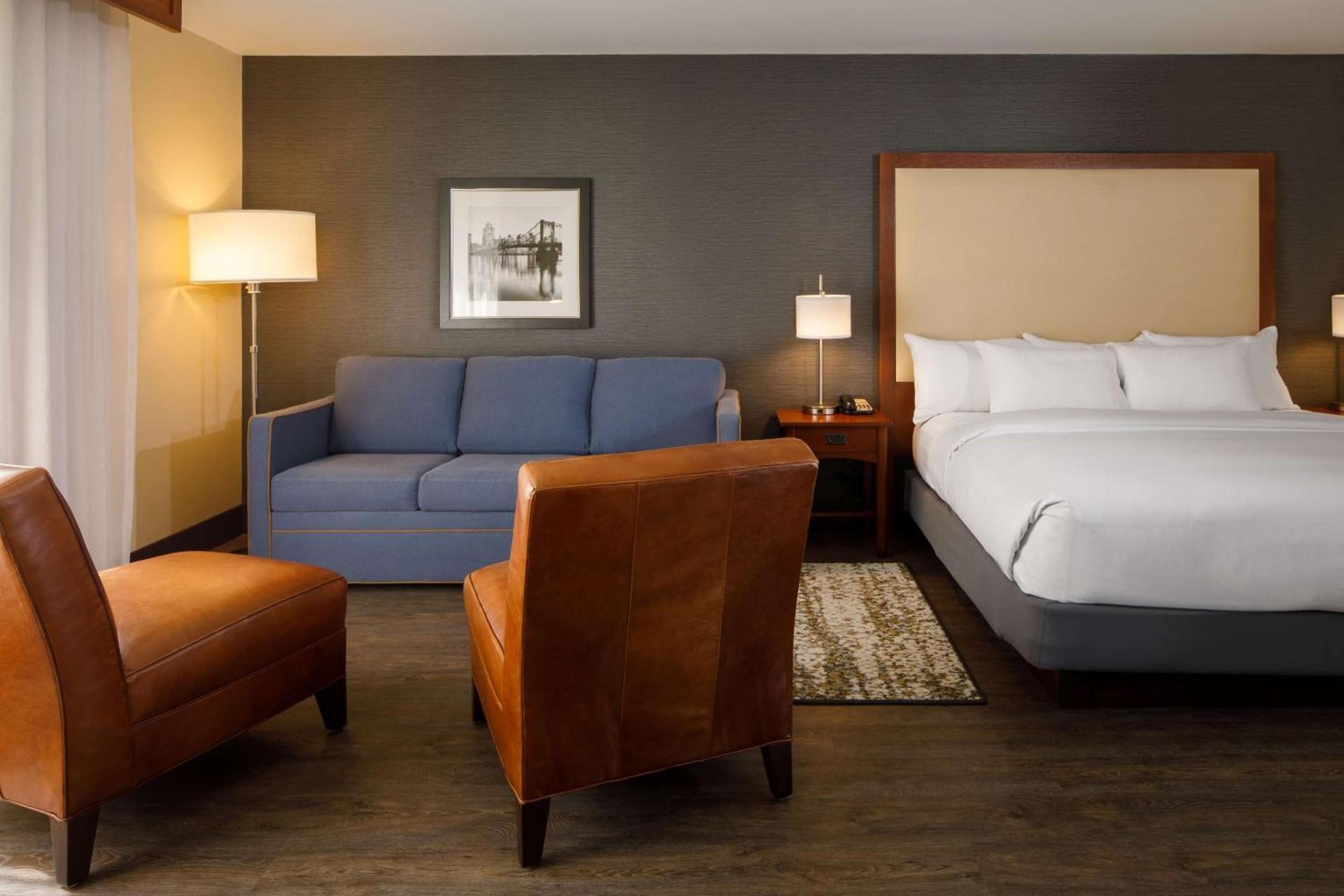 DoubleTree by Hilton Pittsburgh - Cranberry photo 75