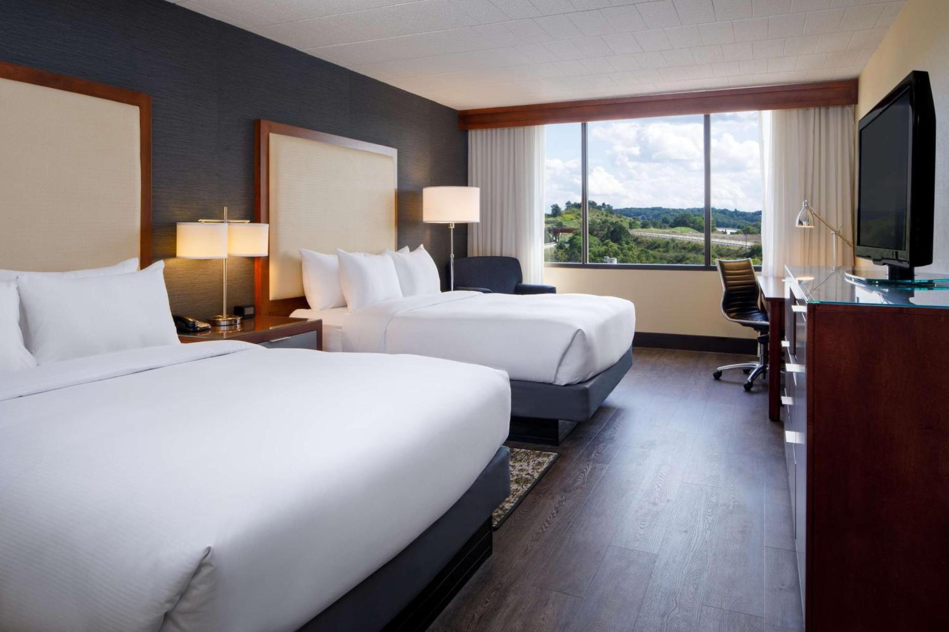 DoubleTree by Hilton Pittsburgh - Cranberry photo 76