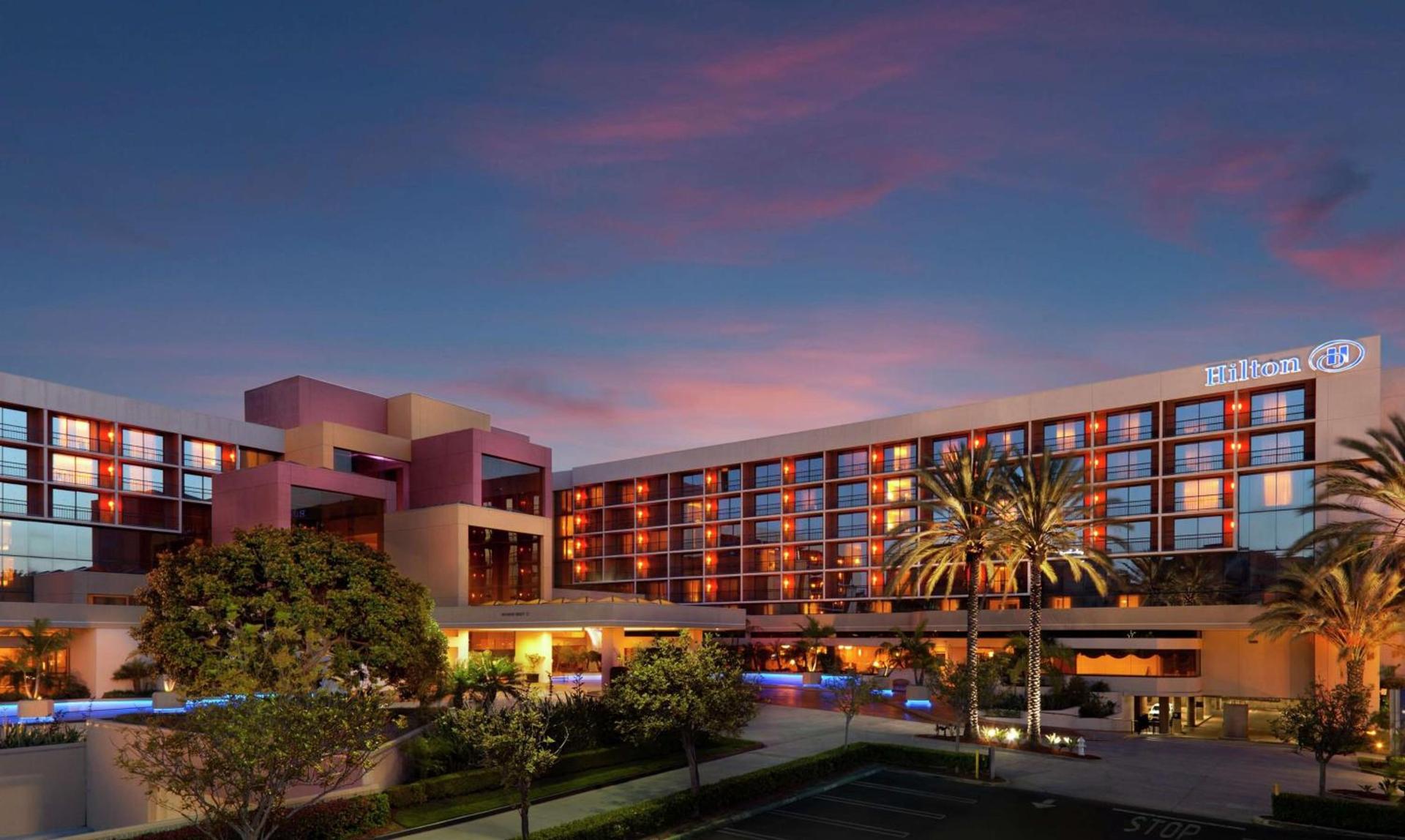 Hilton Orange County/Costa Mesa photo 2